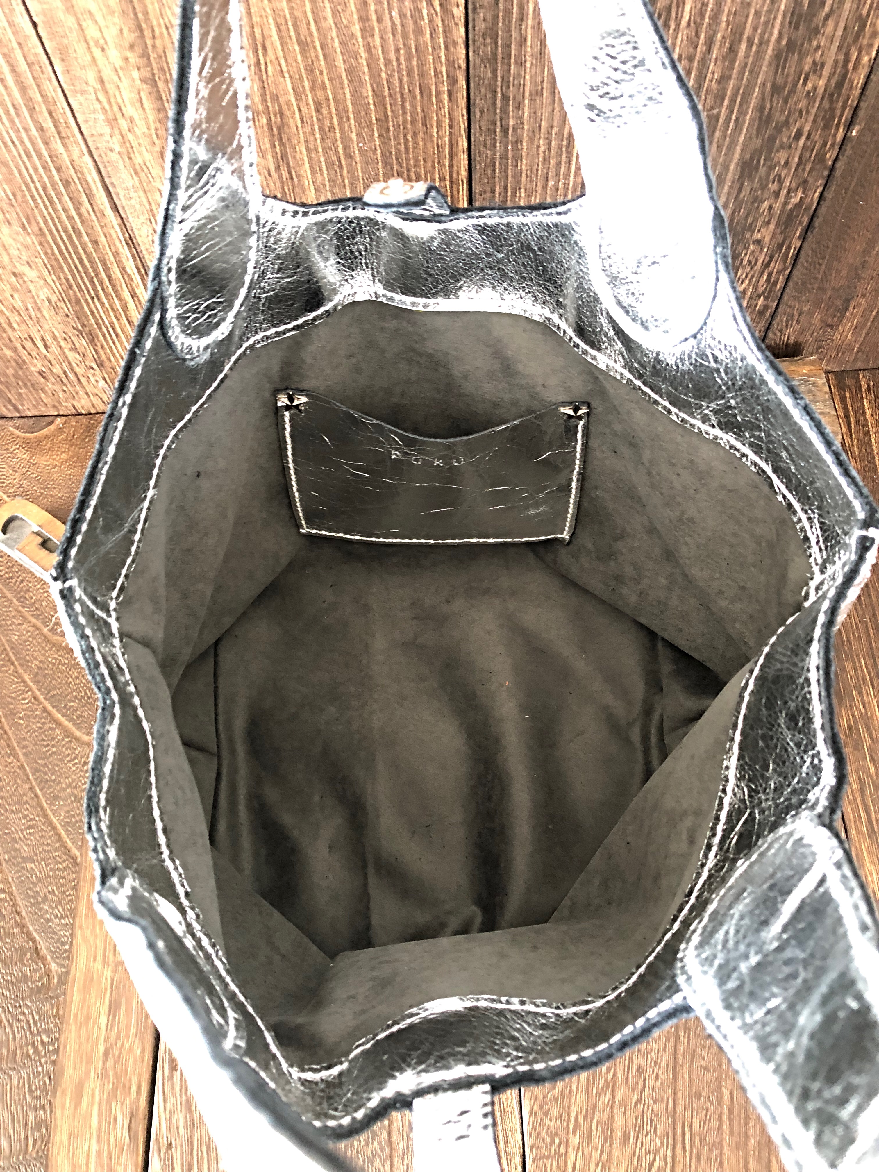 キラキラ ニコちゃんバッグ シルバー Iichi ハンドメイド クラフト作品 手仕事品の通販