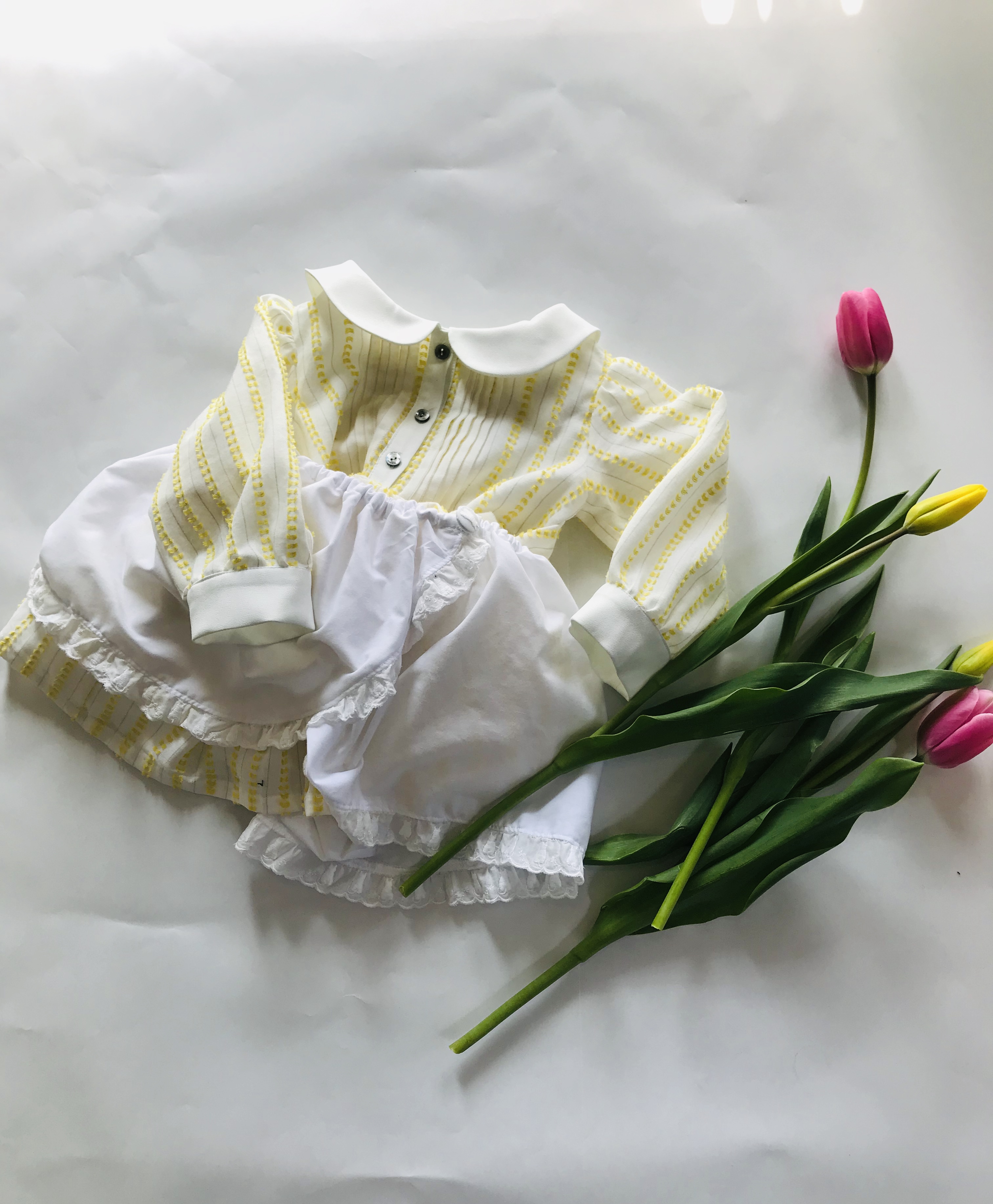 Kids80 130 猫レースのペチコート付 春色ピンタックとふんわりスカートのワンピース 白 黄色 Iichi ハンドメイド クラフト作品 手仕事品の通販