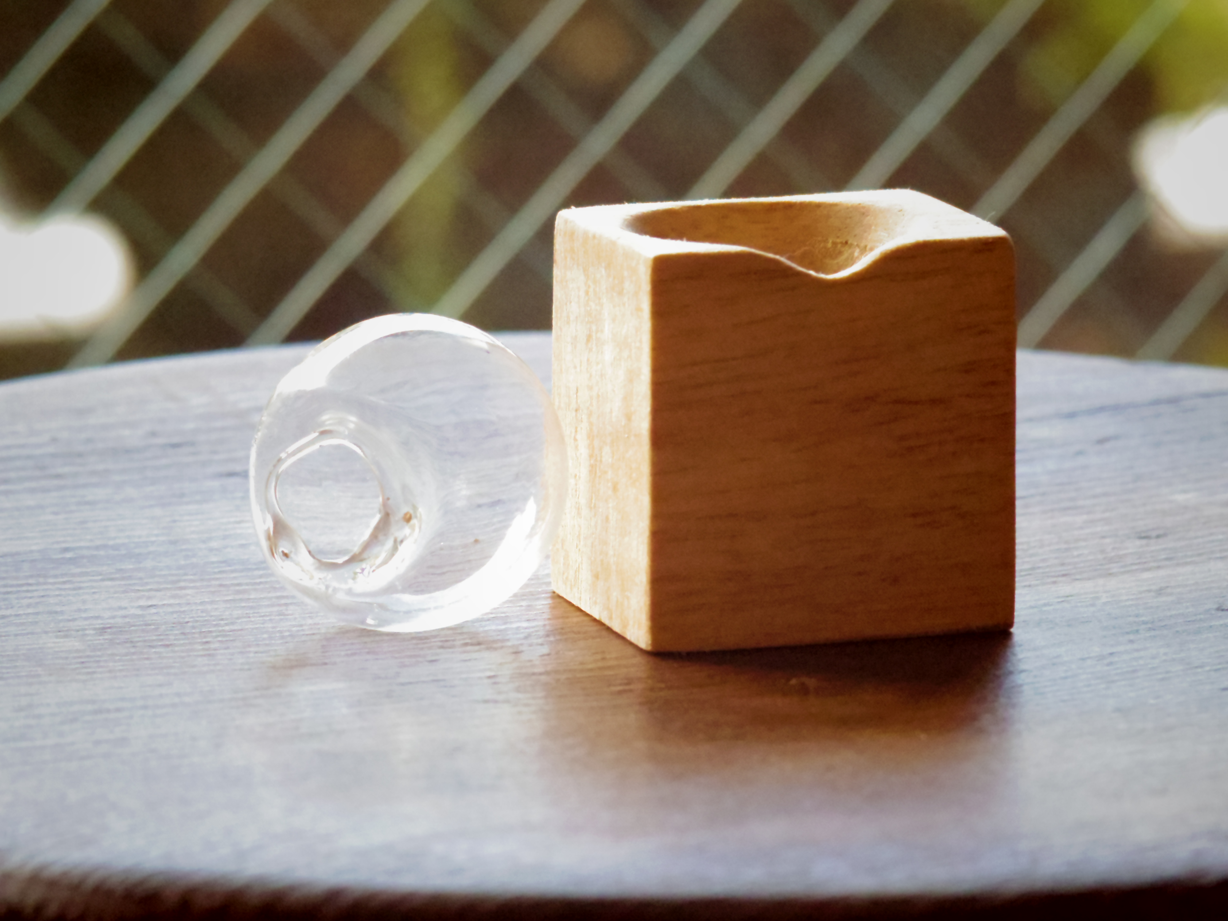 小さな吹きガラスの一輪挿し マンゴーの木 木材種類 Iichi ハンドメイド クラフト作品 手仕事品の通販