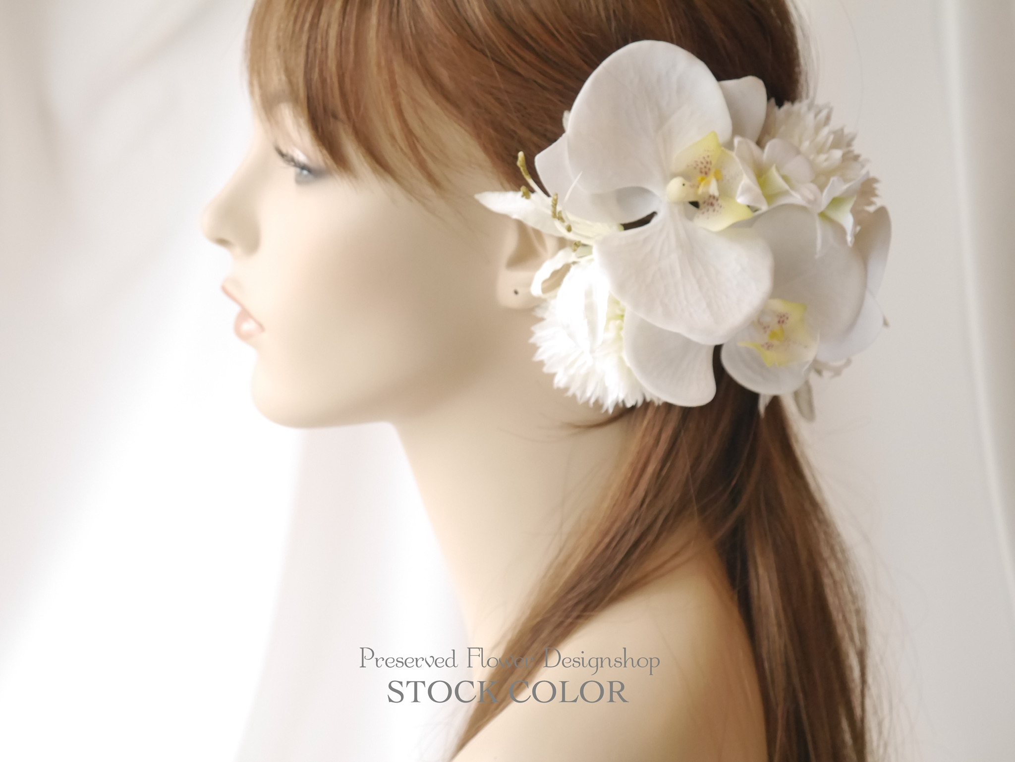 コチョウランとダイヤモンドリリーのヘッドドレス ヘアアクセサリー 結婚式 成人式 ウェディングドレスに Iichi ハンドメイド クラフト作品 手仕事品の通販