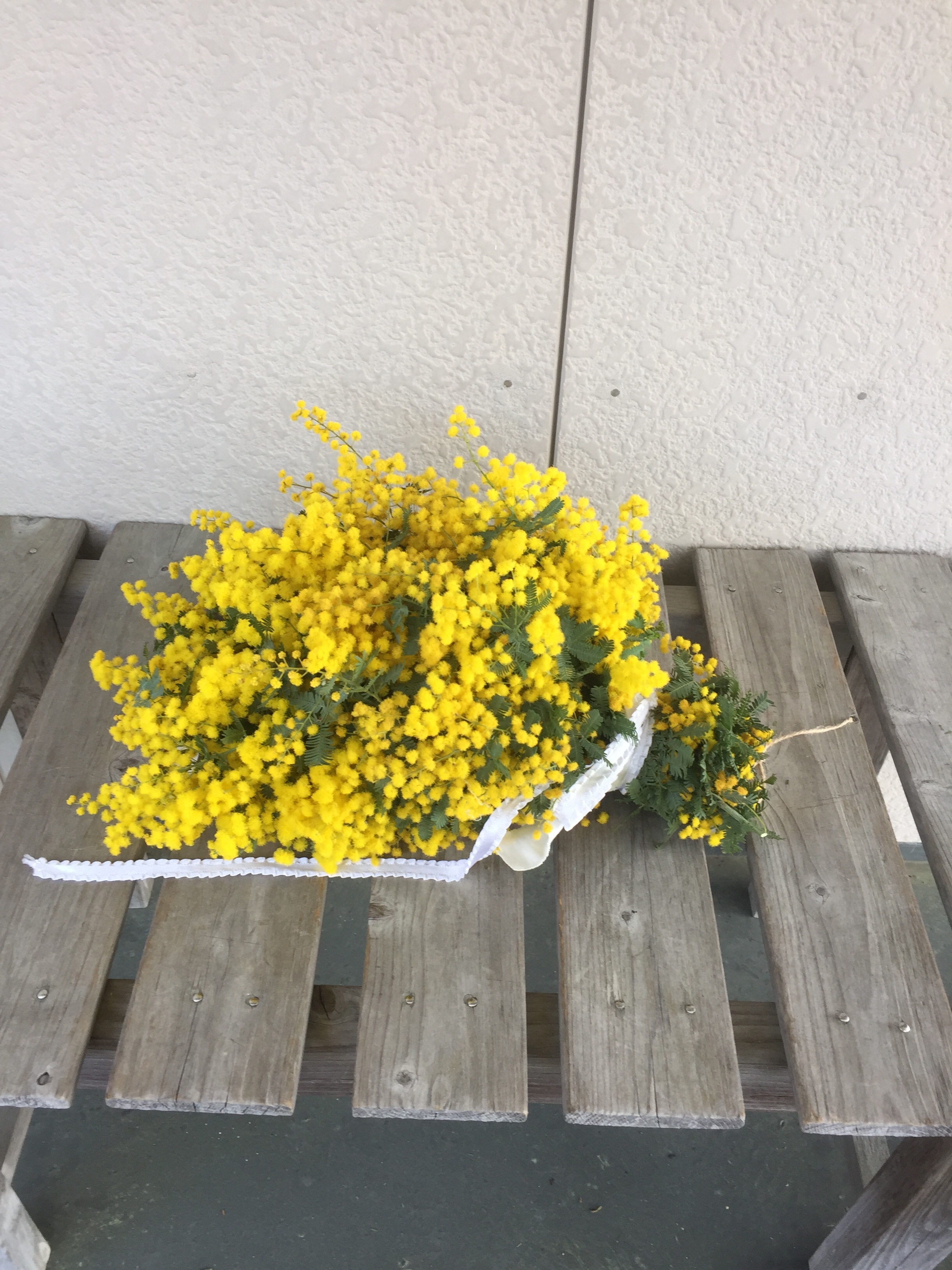 ふりふりミモザの花束 Iichi ハンドメイド クラフト作品 手仕事品の通販