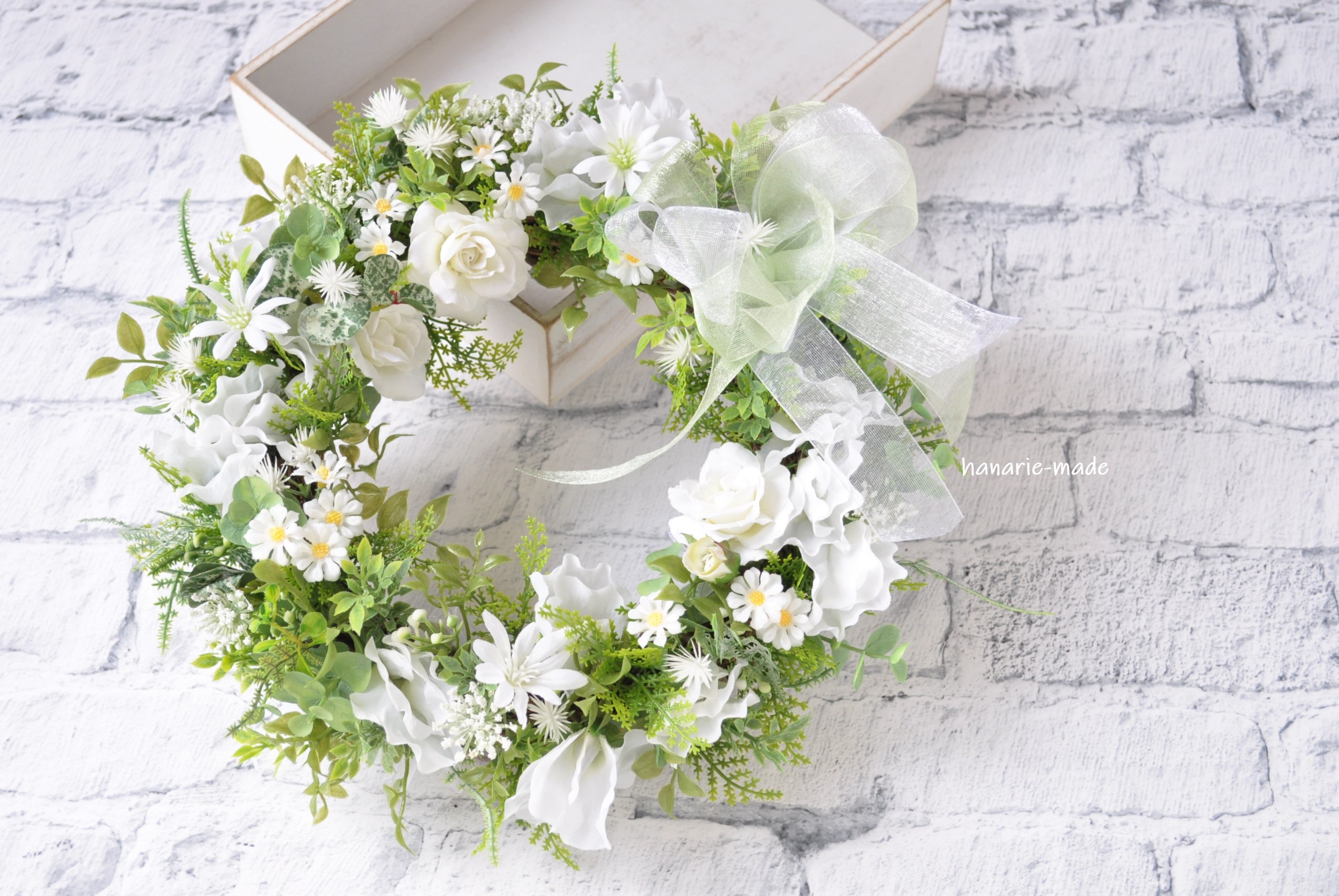 再販 ピュア ホワイト 白い花のリース バラ Iichi ハンドメイド クラフト作品 手仕事品の通販