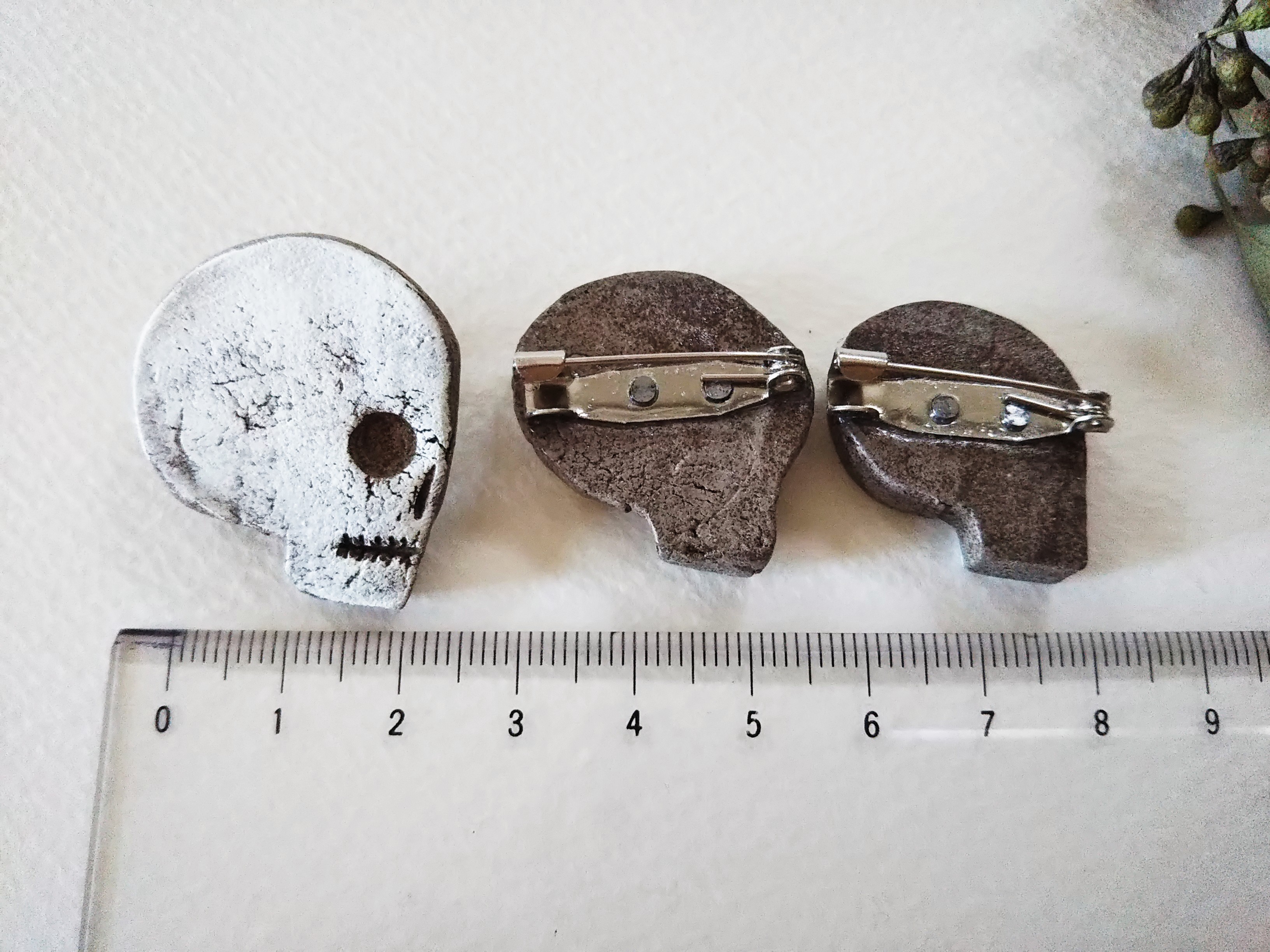 横顔ガイコツバッチ Iichi ハンドメイド クラフト作品 手仕事品の通販