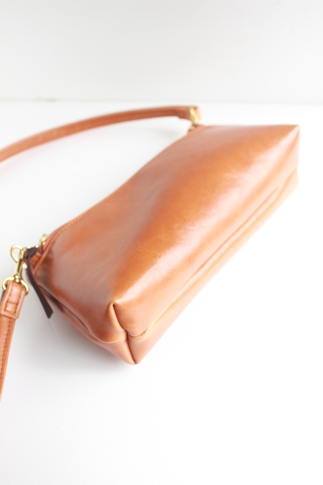 牛革スマホ 鍵 口紅が入るお財布ショルダーバッグキャメル Iichi ハンドメイド クラフト作品 手仕事品の通販