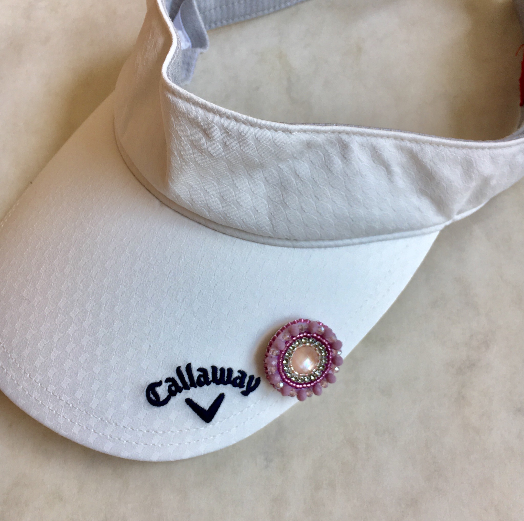 ビーズ刺繍のキラキラゴルフマーカー ピンクシェルクリスタル 