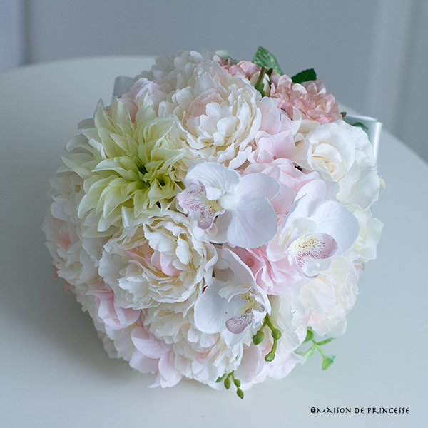 ブートニア付き】芍薬と胡蝶蘭のブーケ アーティフィシャルフラワー