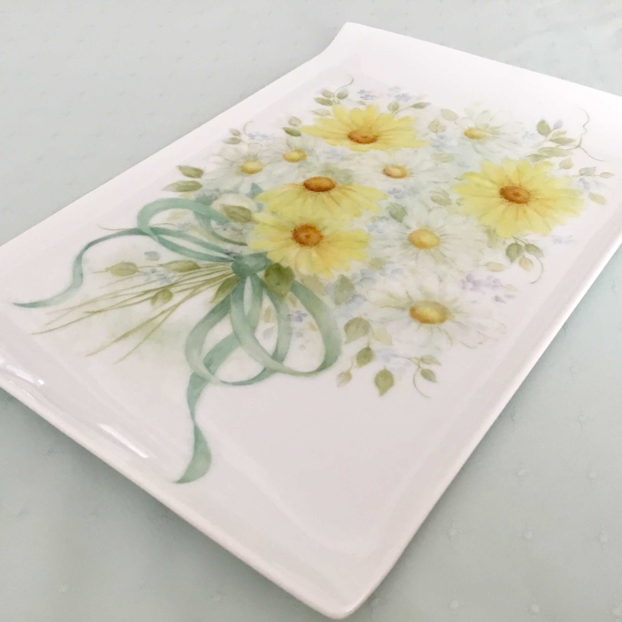黄色と白のデイジーのパーティートレイ Iichi ハンドメイド クラフト作品 手仕事品の通販 黄色と白のデイジーのパーティートレイ Iichi ハンドメイド クラフト作品 手仕事品の通販