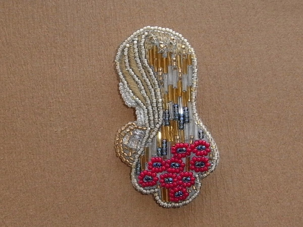Klimt 蜂蜜色の髪の乙女 ビーズ刺繍ブローチ Iichi ハンドメイド クラフト作品 手仕事品の通販