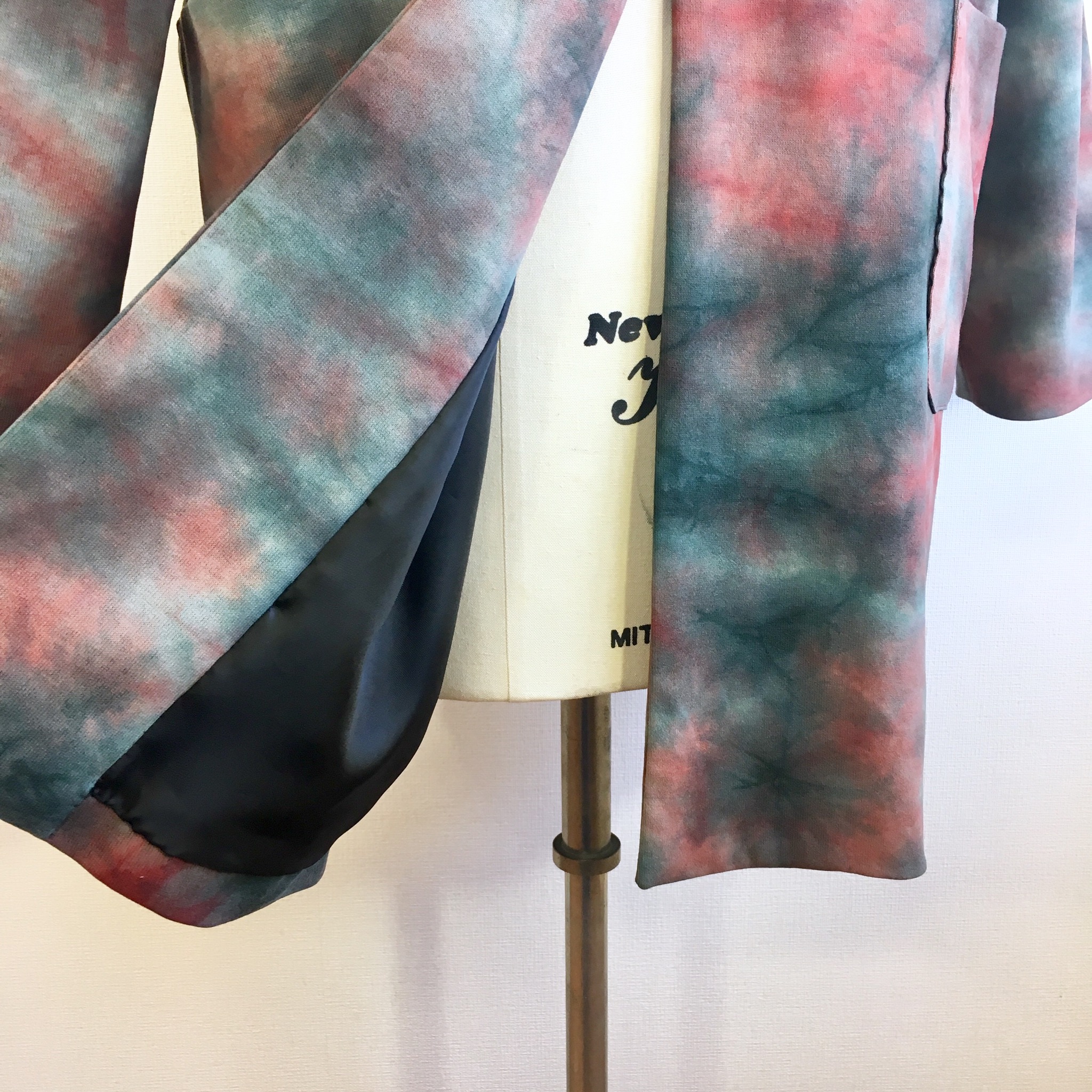 セール価格 大人カッコイイ 手染め風コットンノーカラーロングジャケット 裏地付き 赤グリーン サイズフリーl L L Iichi ハンドメイド クラフト作品 手仕事品の通販