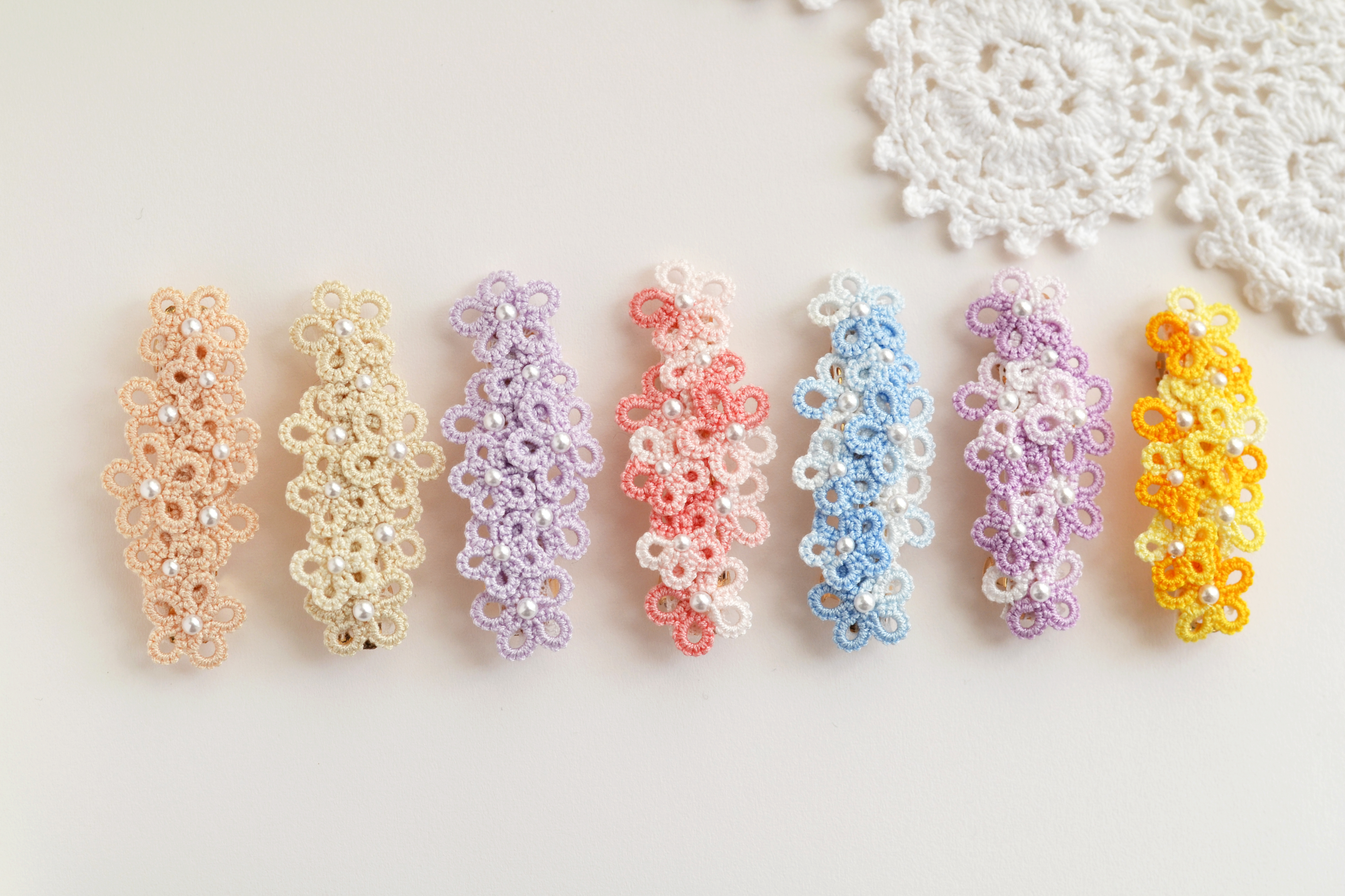 花束バレッタ ヘアアクセサリー 花 レース編み タティングレース Iichi ハンドメイド クラフト作品 手仕事品の通販