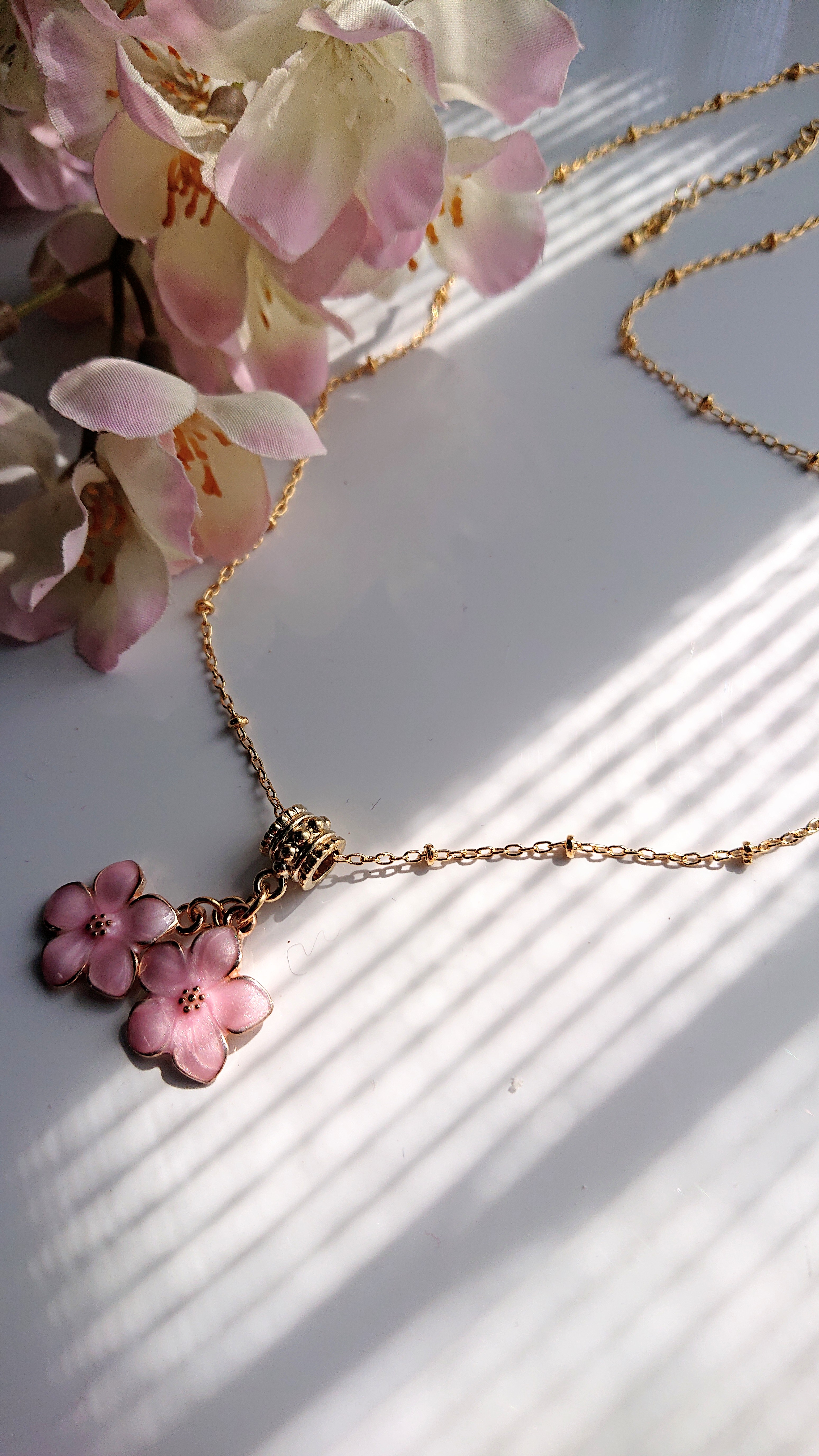 1000円プチシリーズ 2輪のさくらのネックレス Iichi ハンドメイド クラフト作品 手仕事品の通販 1000円プチシリーズ 2輪のさくらのネックレス Iichi ハンドメイド クラフト作品 手仕事品の通販