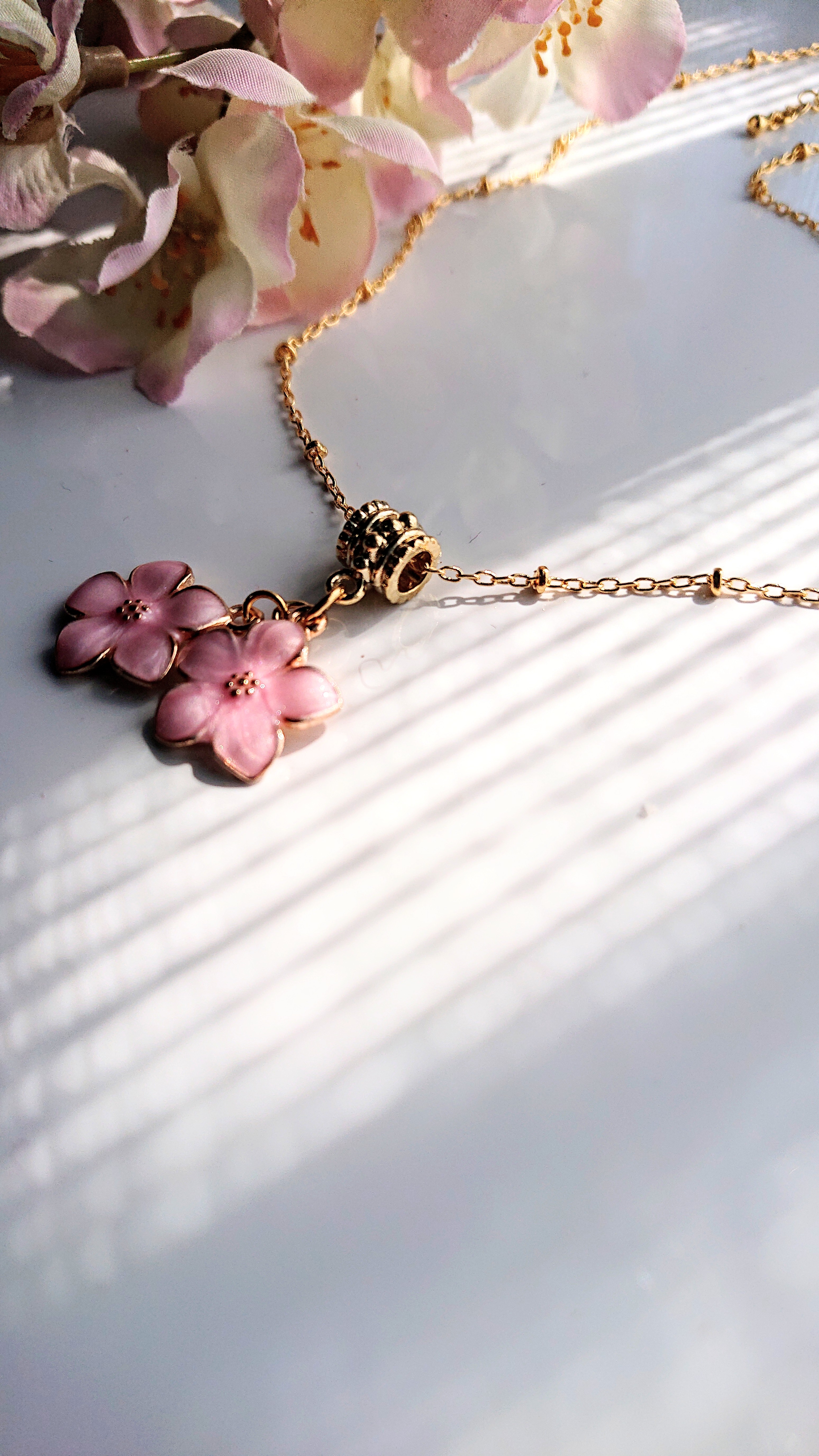 1000円プチシリーズ 2輪のさくらのネックレス Iichi ハンドメイド クラフト作品 手仕事品の通販 1000円プチシリーズ 2輪のさくらのネックレス Iichi ハンドメイド クラフト作品 手仕事品の通販