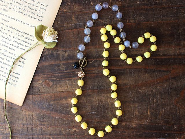 ミリアムハスケルの バナナイエローと瑪瑙のバイカラーネックレス チェリーブランド ヴィンテージ Iichi ハンドメイド クラフト作品 手仕事 品の通販