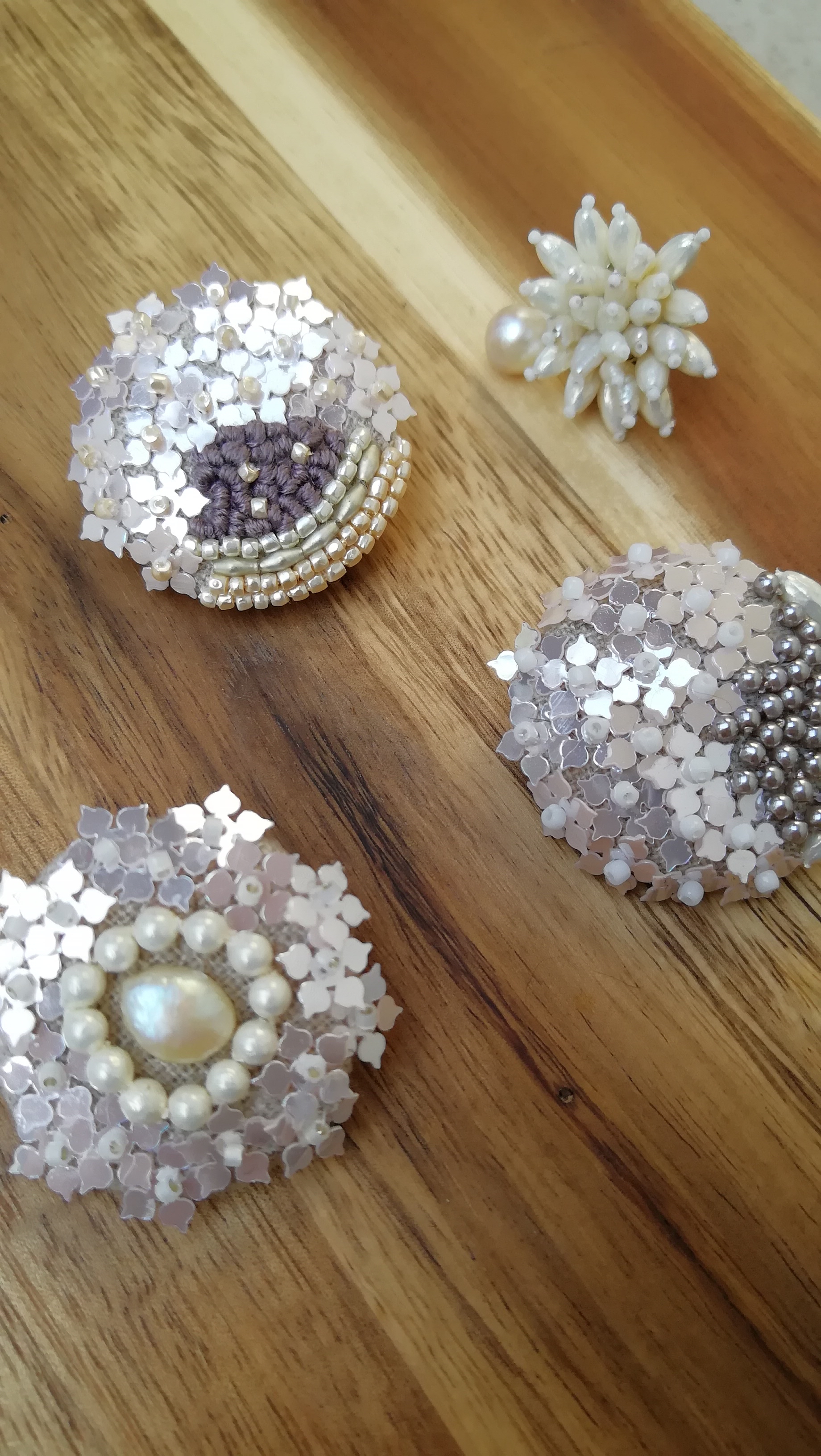 ヴィンテージスパンコール 花ブローチ Iichi ハンドメイド クラフト作品 手仕事品の通販