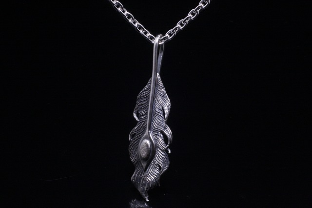 ペンダント メンズ 鳳凰羽ペンダントトップ 燻し加工 Iichi ハンドメイド クラフト作品 手仕事品の通販