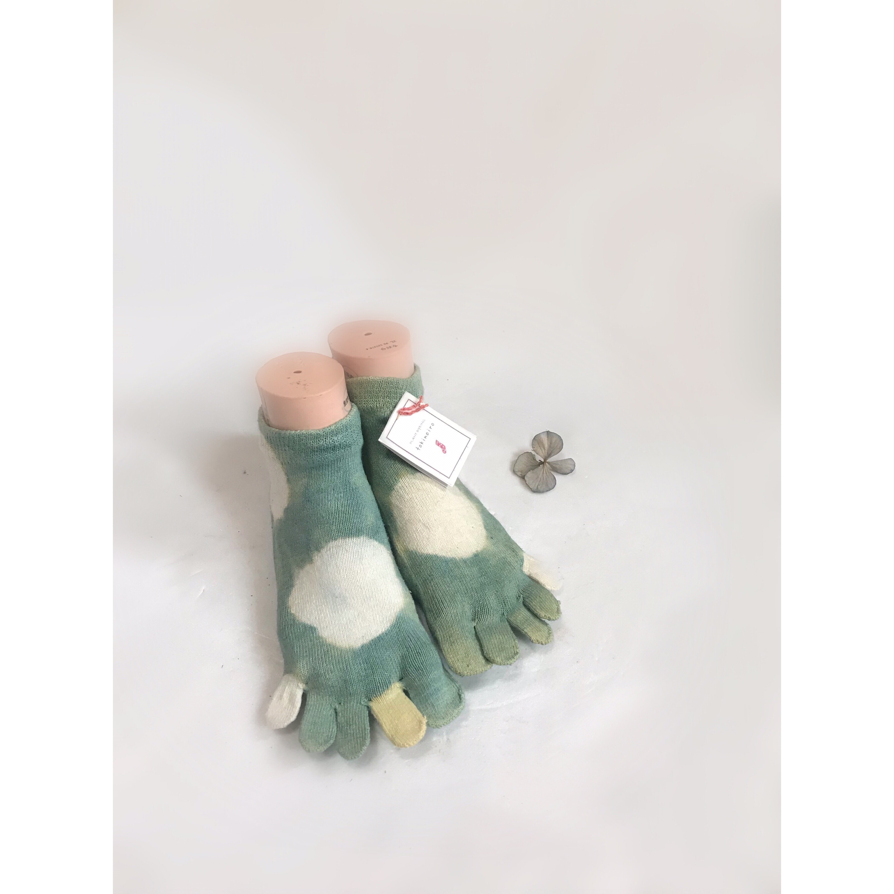 数量限定 満月 草木染め Emヘンプ5本指スニーカーソックス 水玉 森のこもれび 23 27cm 冷え取り 大麻 Iichi ハンドメイド クラフト作品 手仕事品の通販