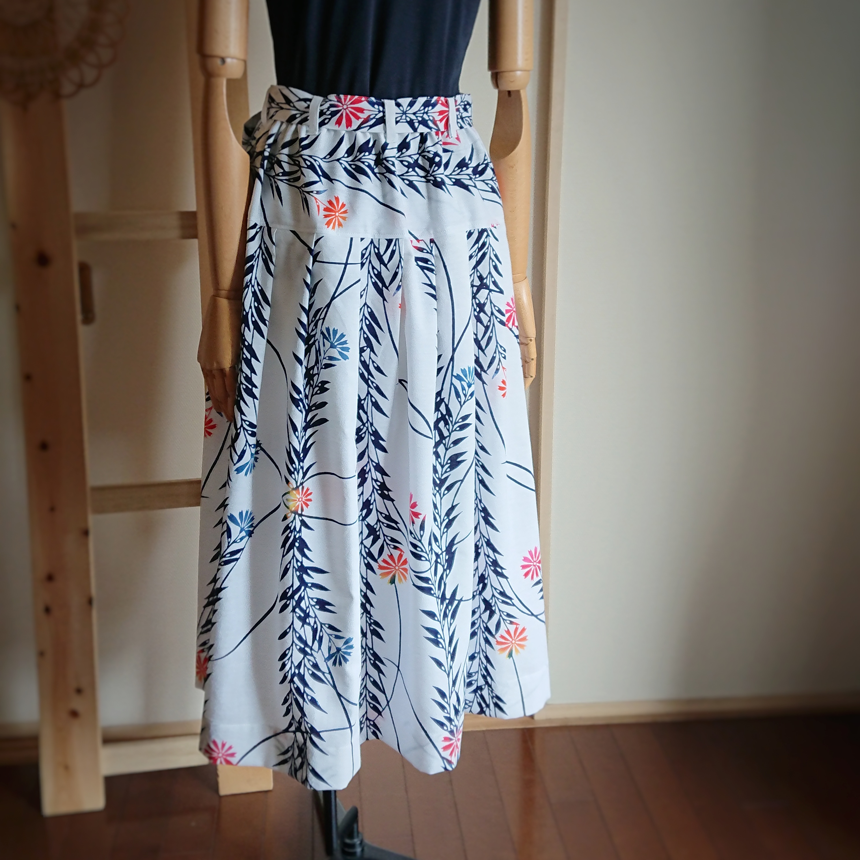 白地の花柄 浴衣リメイクスカート １点もの Iichi ハンドメイド クラフト作品 手仕事品の通販