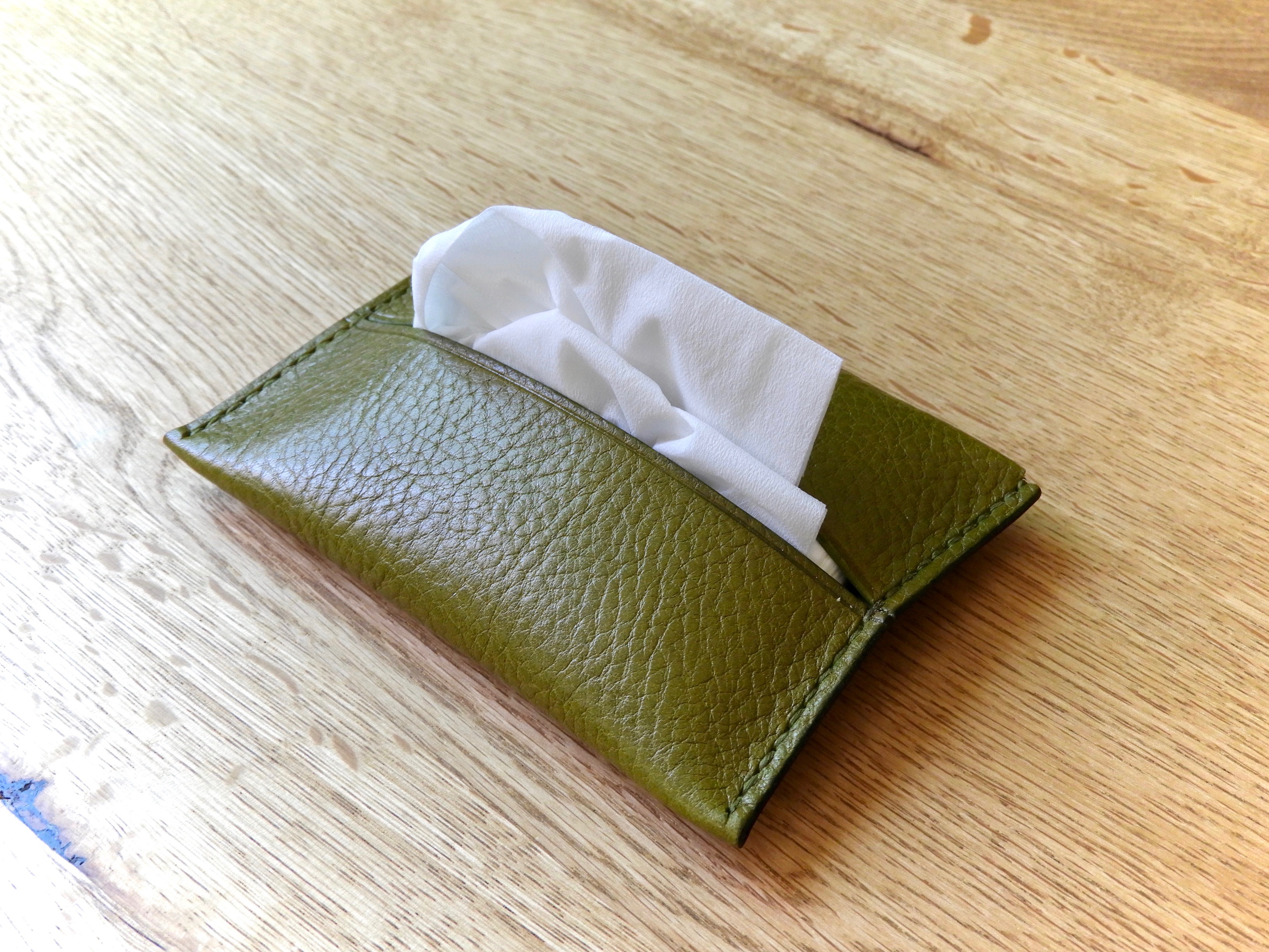 イタリアンレザーのポケットティッシュケース オリーブ Iichi ハンドメイド クラフト作品 手仕事品の通販