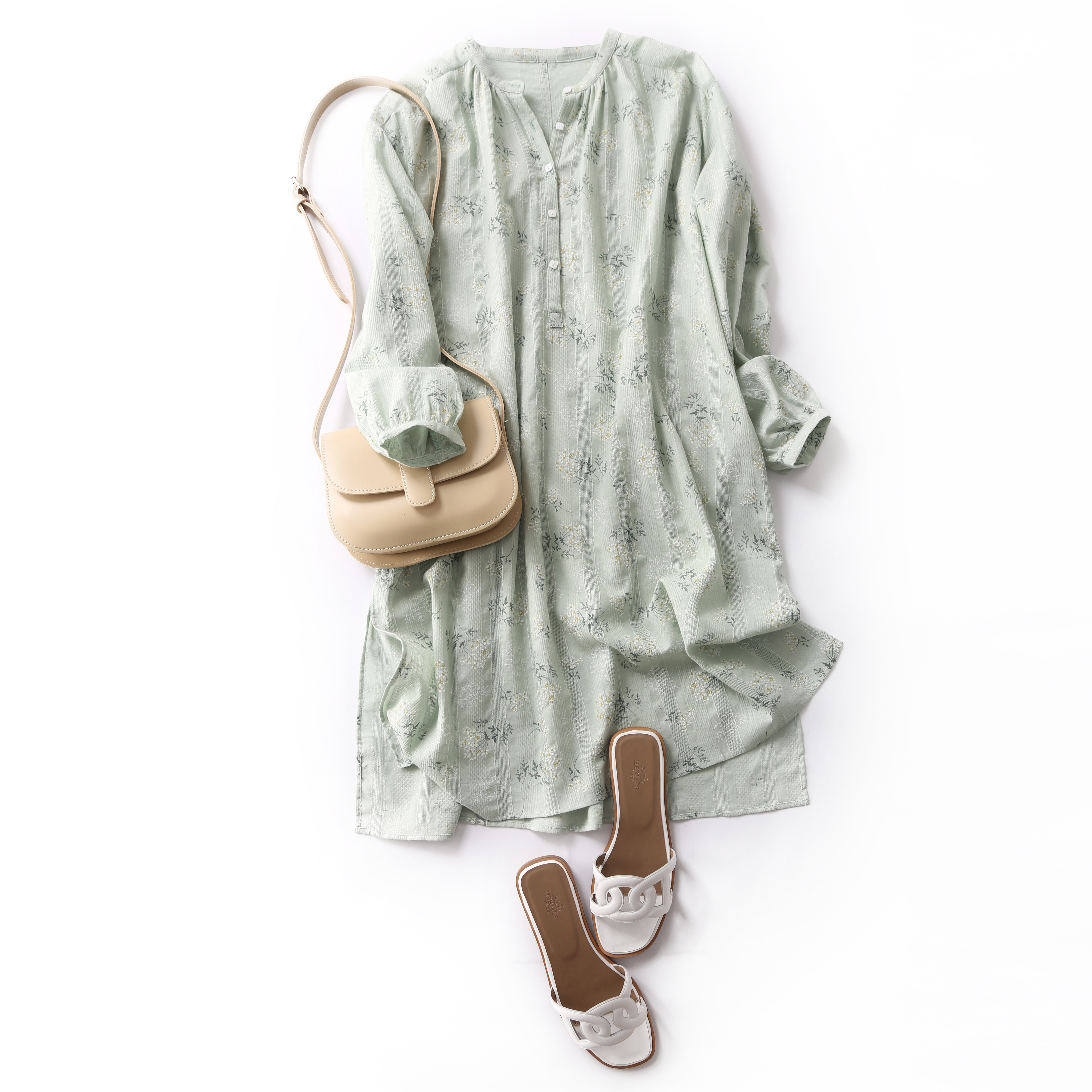 特別感を醸し出す 花柄 シャツワンピース コットン 長袖 1 Iichi ハンドメイド クラフト作品 手仕事品の通販