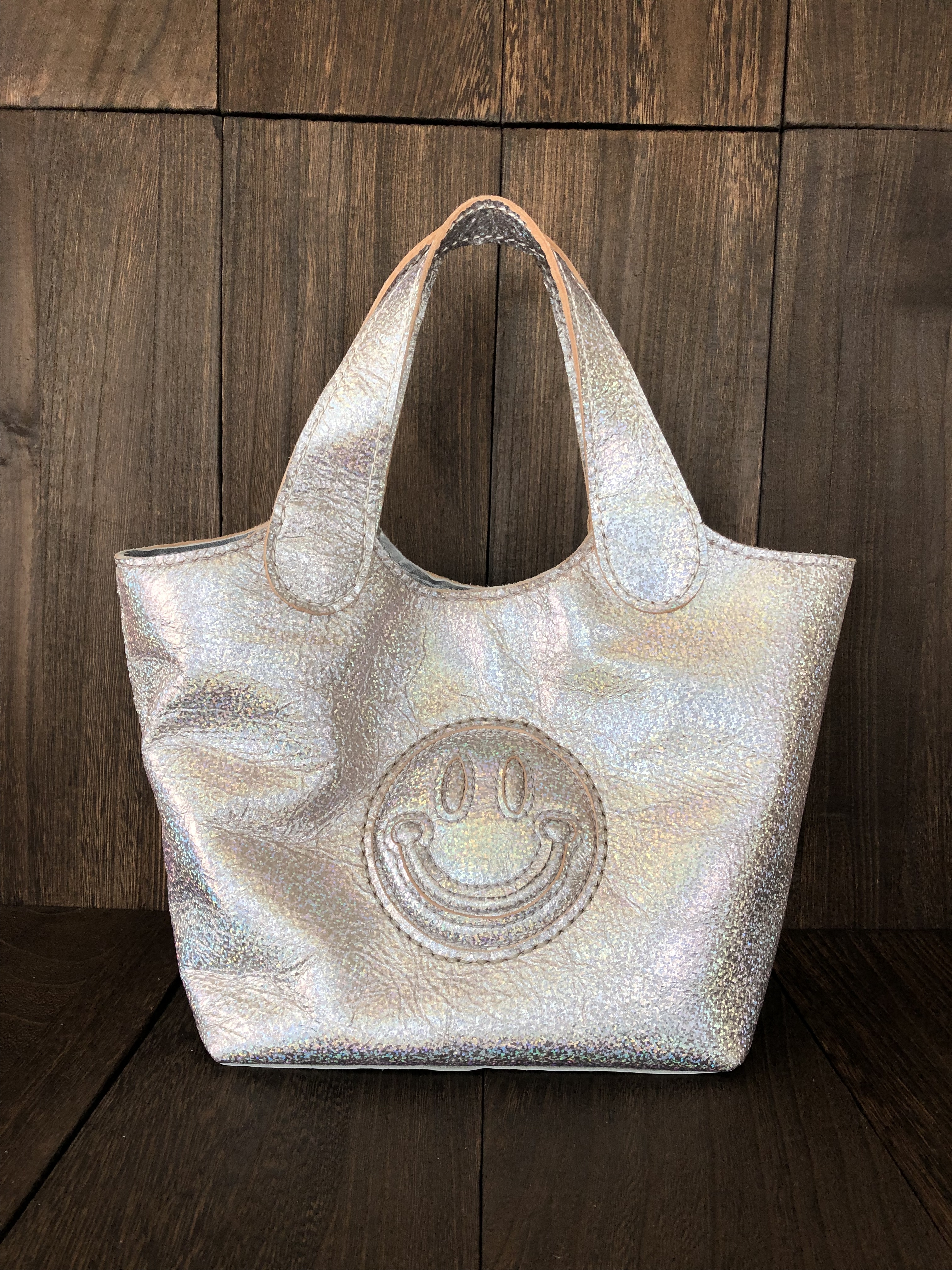 キラキラ ニコちゃんバッグ シルバー Iichi ハンドメイド クラフト作品 手仕事品の通販