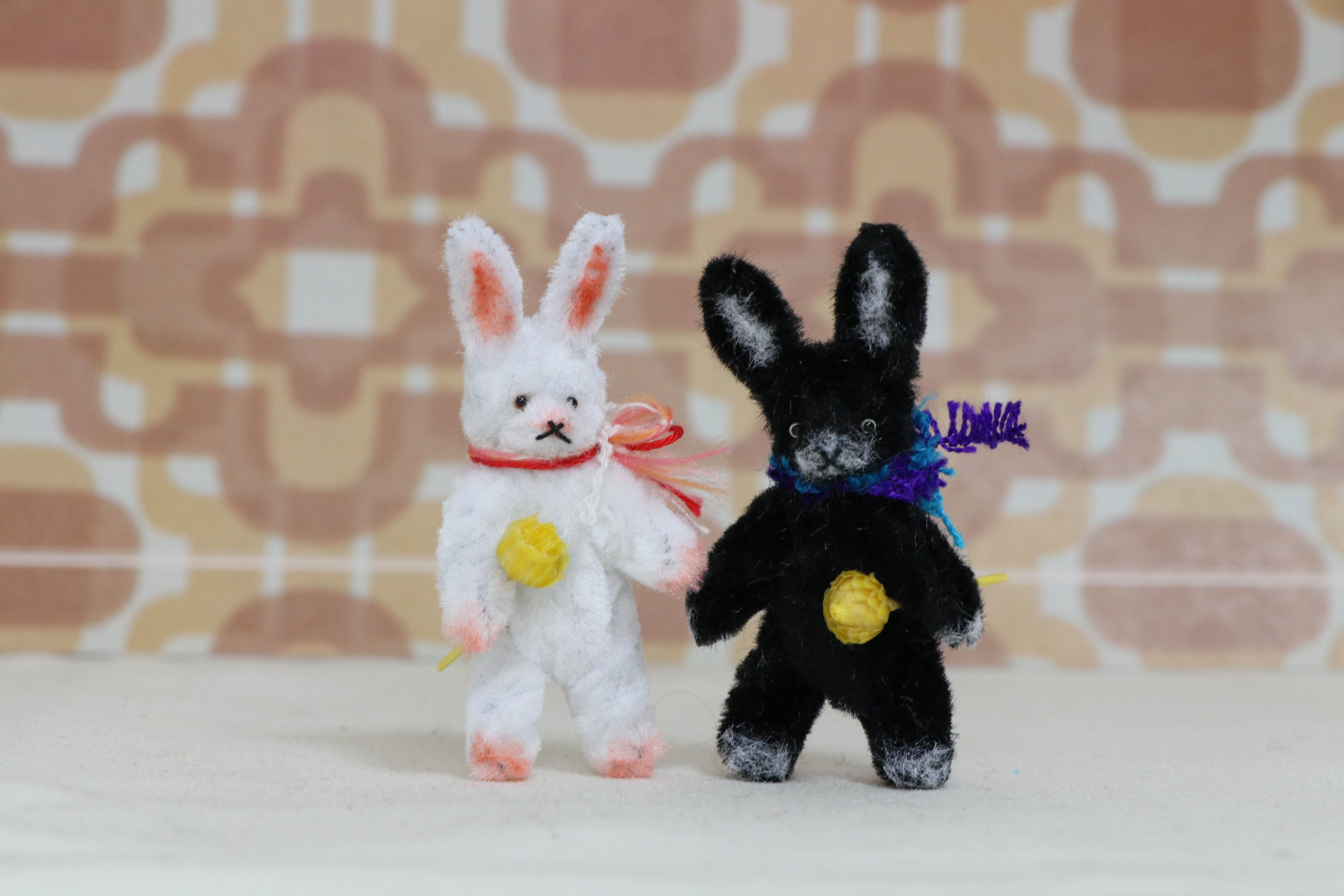 黒いウサギと白いウサギ Iichi ハンドメイド クラフト作品 手仕事品の通販