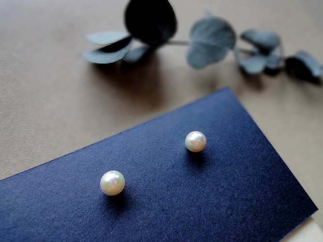 上品オーラのパールの耳飾り ピアス ミドルサイズ Iichi ハンドメイド クラフト作品 手仕事品の通販