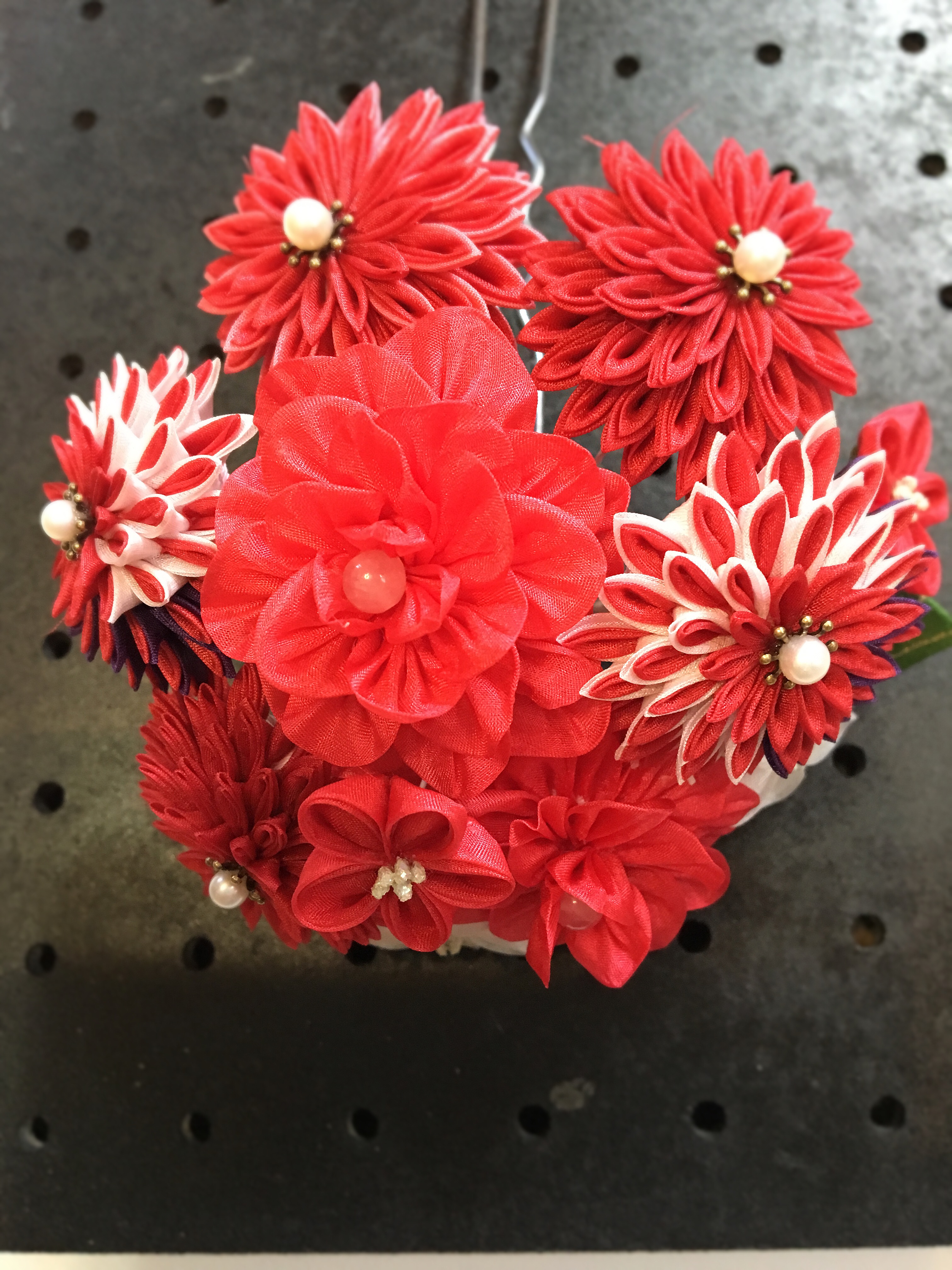 つまみ細工 成人式結婚式髪飾り(紅白鶴) | iichi ハンドメイド 