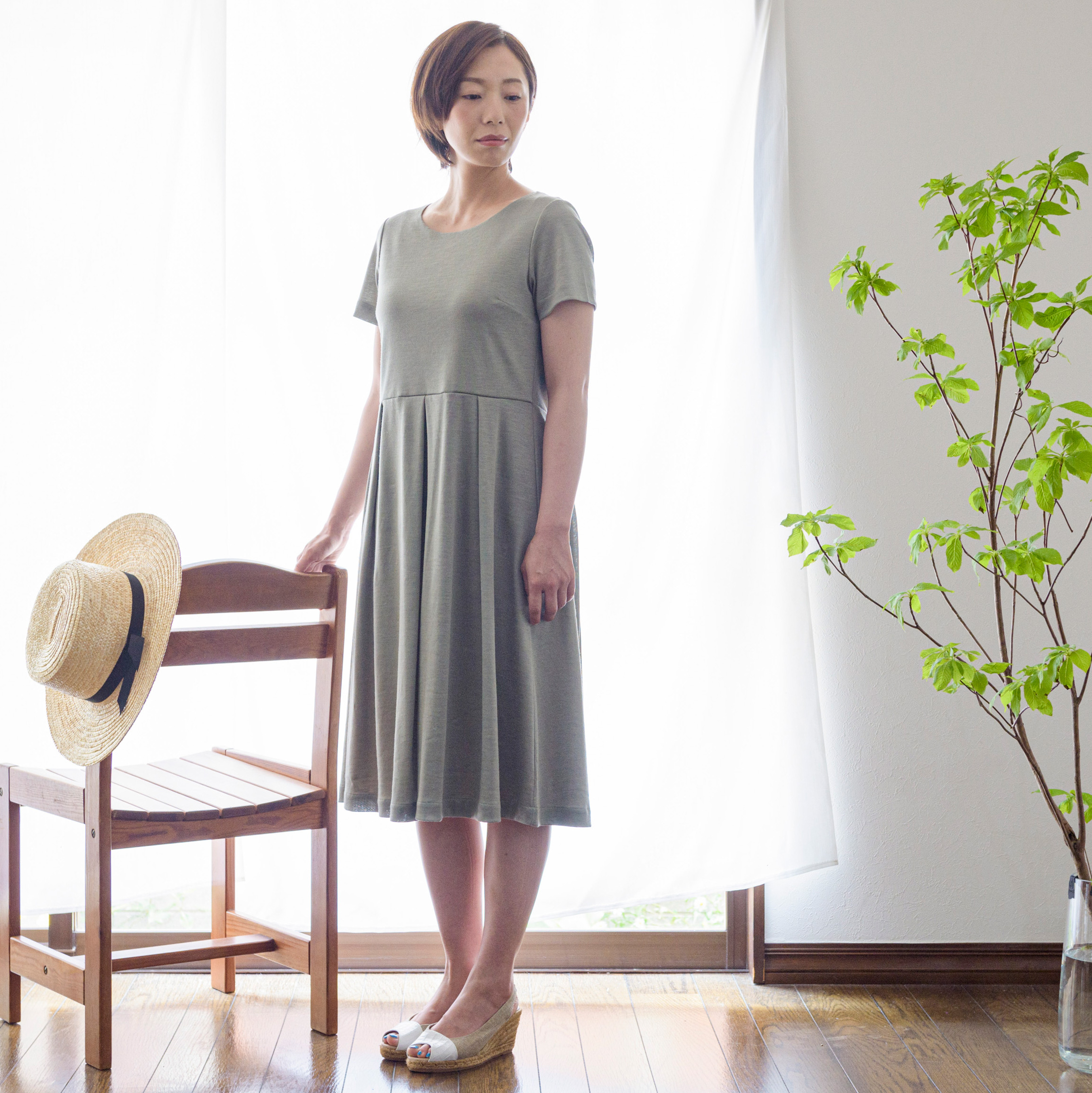 Xs Ll受注制作 アーミッシュ風シンプルワンピース ライトカーキ リネン素材 Iichi ハンドメイド クラフト作品 手仕事品の通販