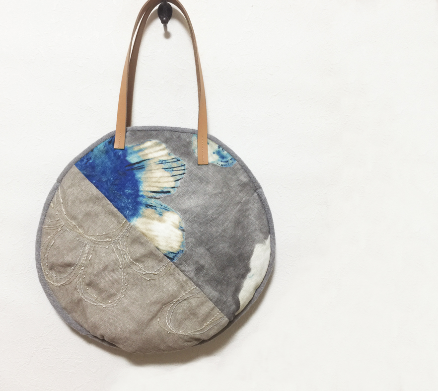 大胆な花柄と刺繍模様のまるかばん 送料無料 Iichi ハンドメイド クラフト作品 手仕事品の通販