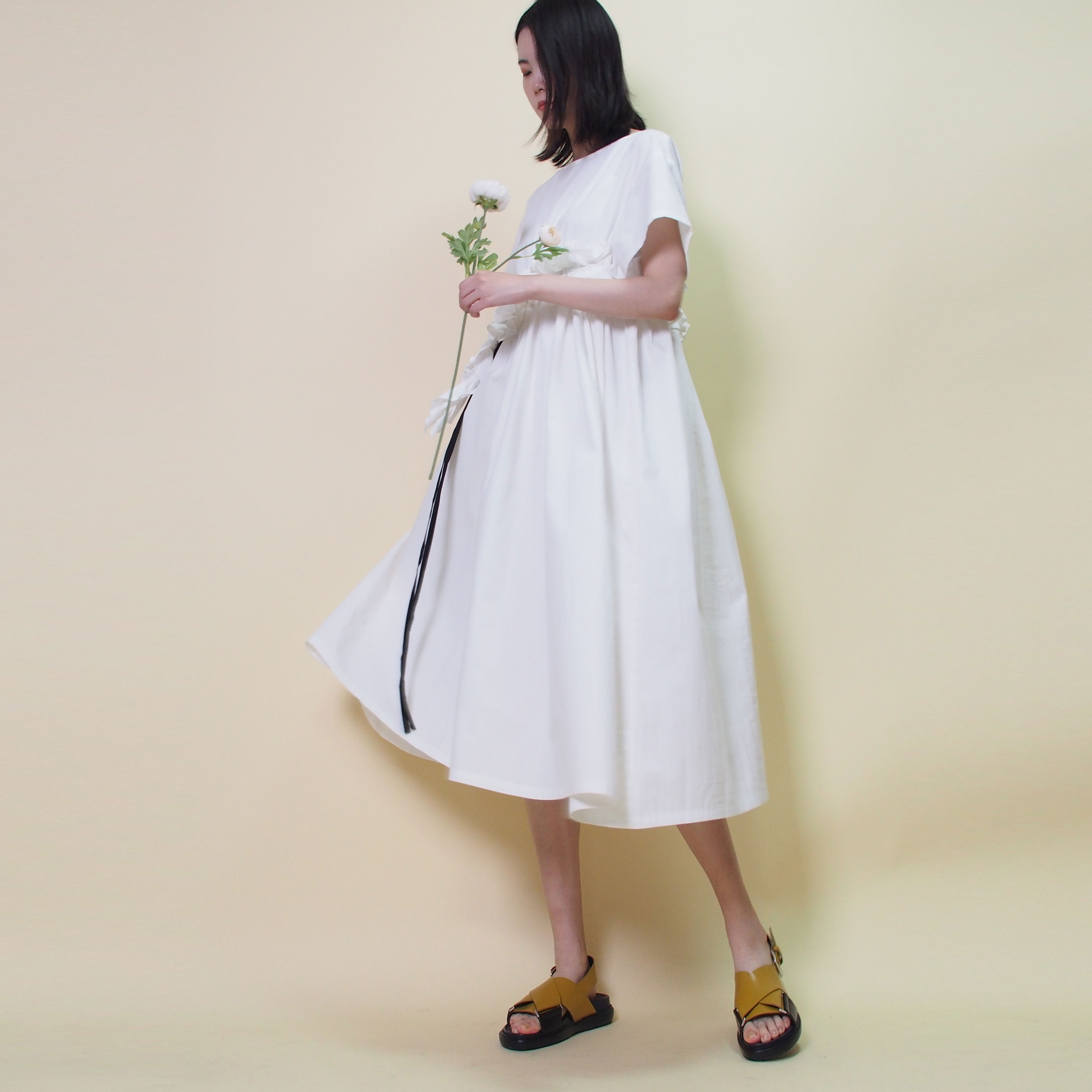 綿100 アシメギャザーフリルワンピース 白 Iichi ハンドメイド クラフト作品 手仕事品の通販