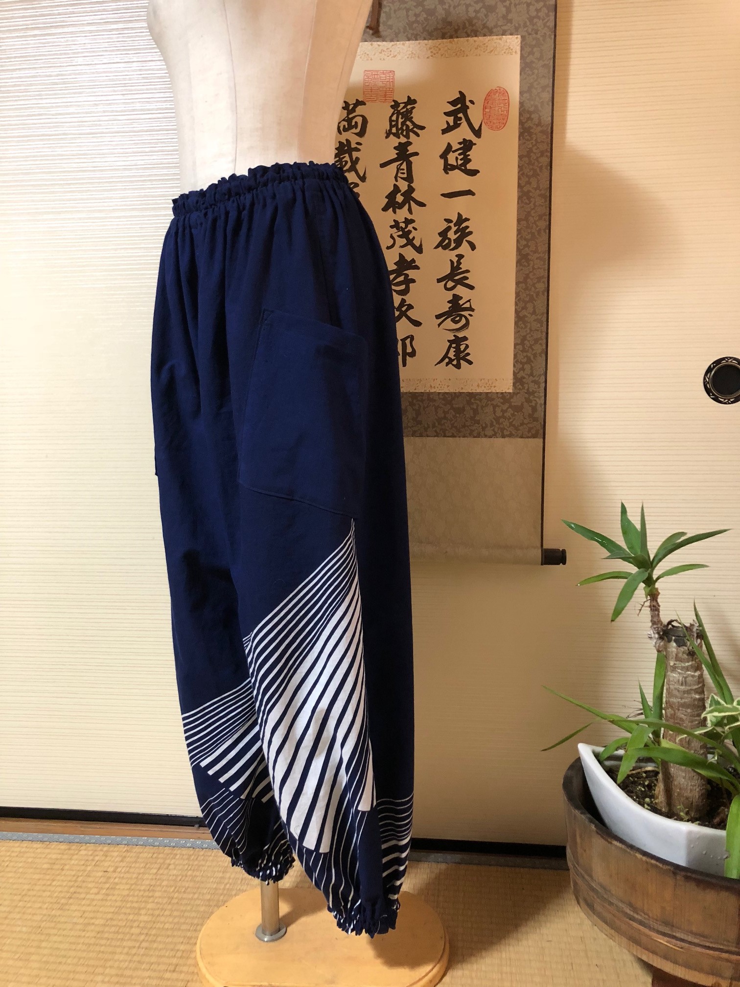着物リメイク アンティーク浴衣のゆったりモンペ風パンツ Iichi ハンドメイド クラフト作品 手仕事品の通販