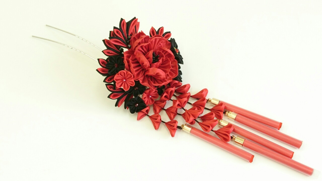 つまみ細工 花簪 かんざし 下がり付き 赤黒 Iichi ハンドメイド クラフト作品 手仕事品の通販
