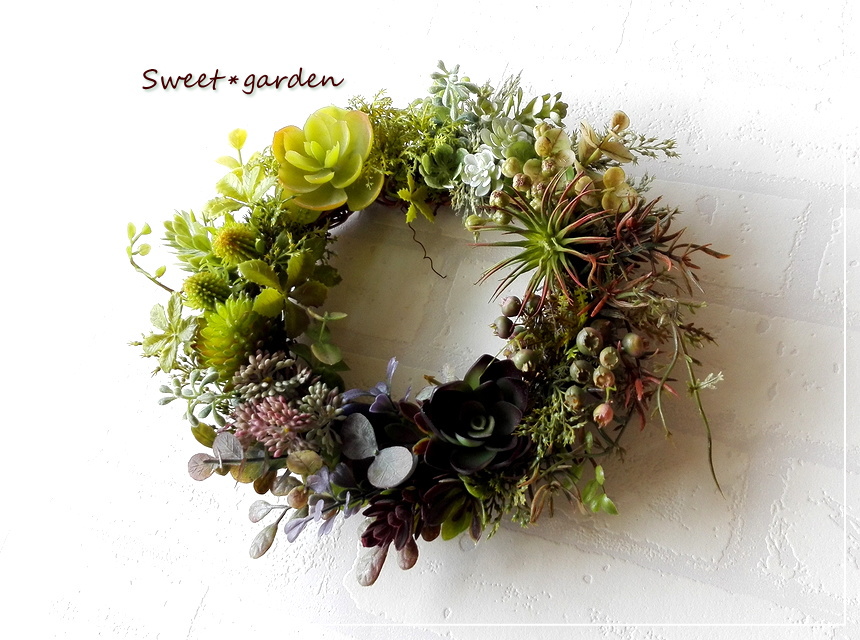 多肉植物のシックなナチュラルリース Fw132 玄関ドアなど外にも飾れるアーティフィシャルリース Iichi ハンドメイド クラフト作品 手仕事品の通販