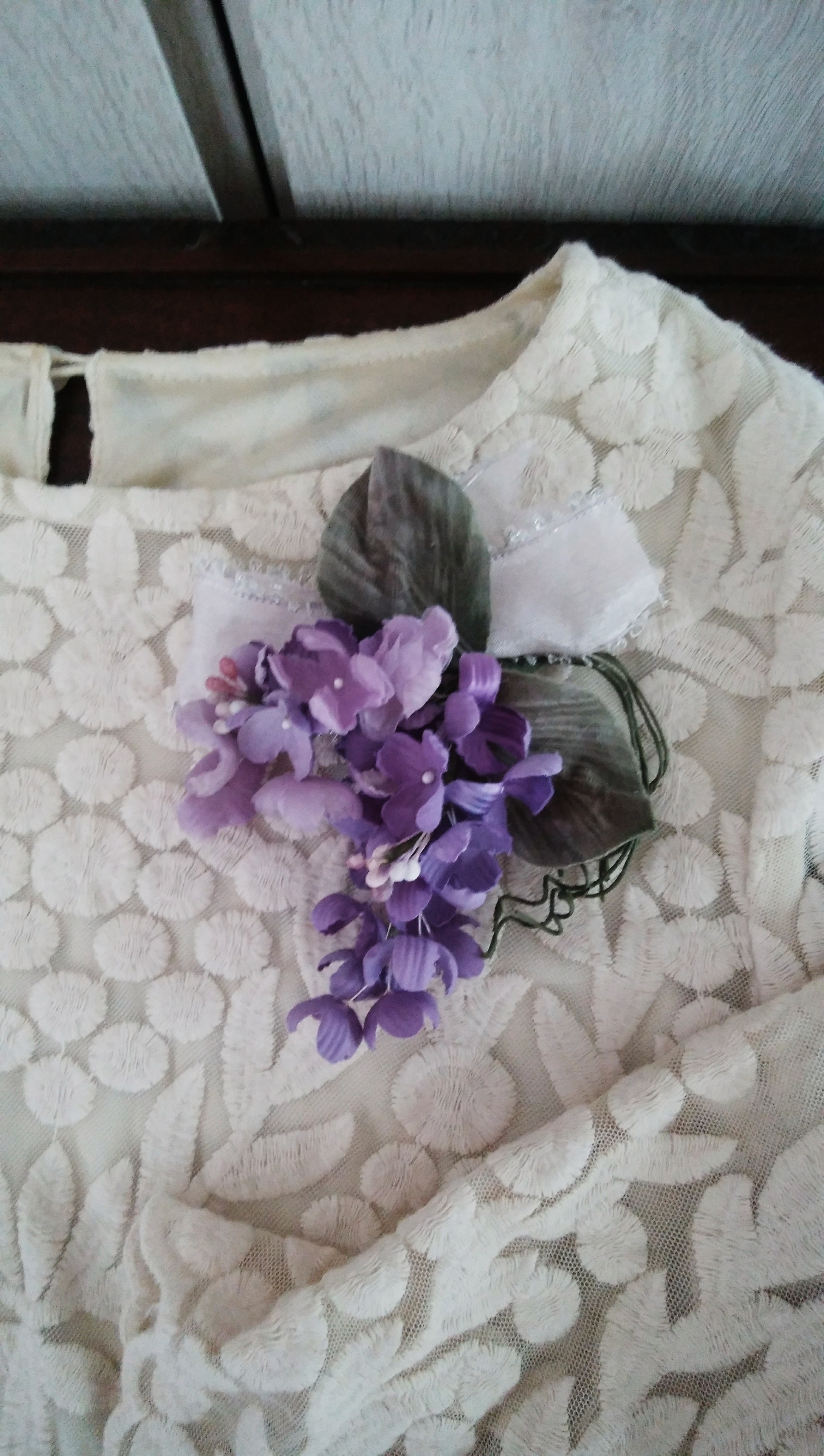 染め花 ライラックのコサージュ 花房のコサージュ 布花 Iichi ハンドメイド クラフト作品 手仕事品の通販