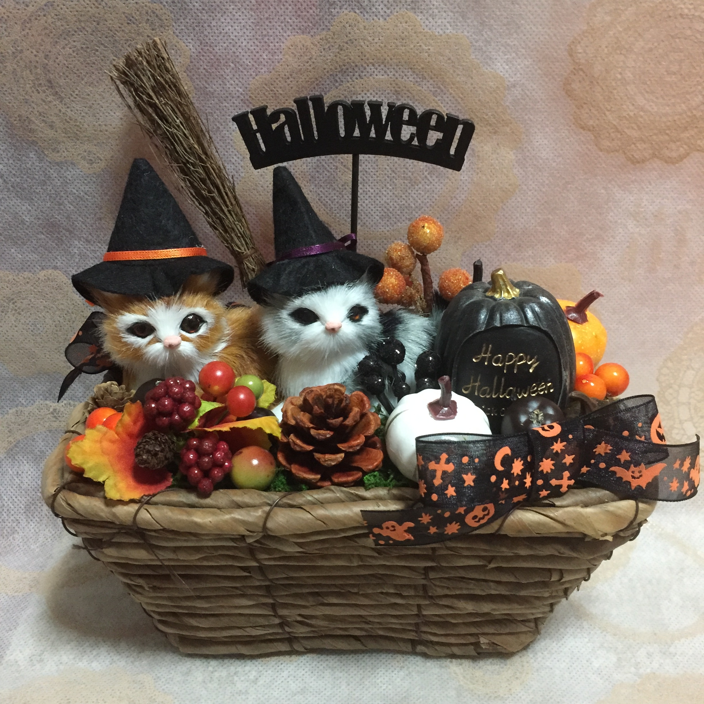 2匹の猫ちゃんのハロウィンアレンジ L オレンジ Iichi ハンドメイド クラフト作品 手仕事品の通販