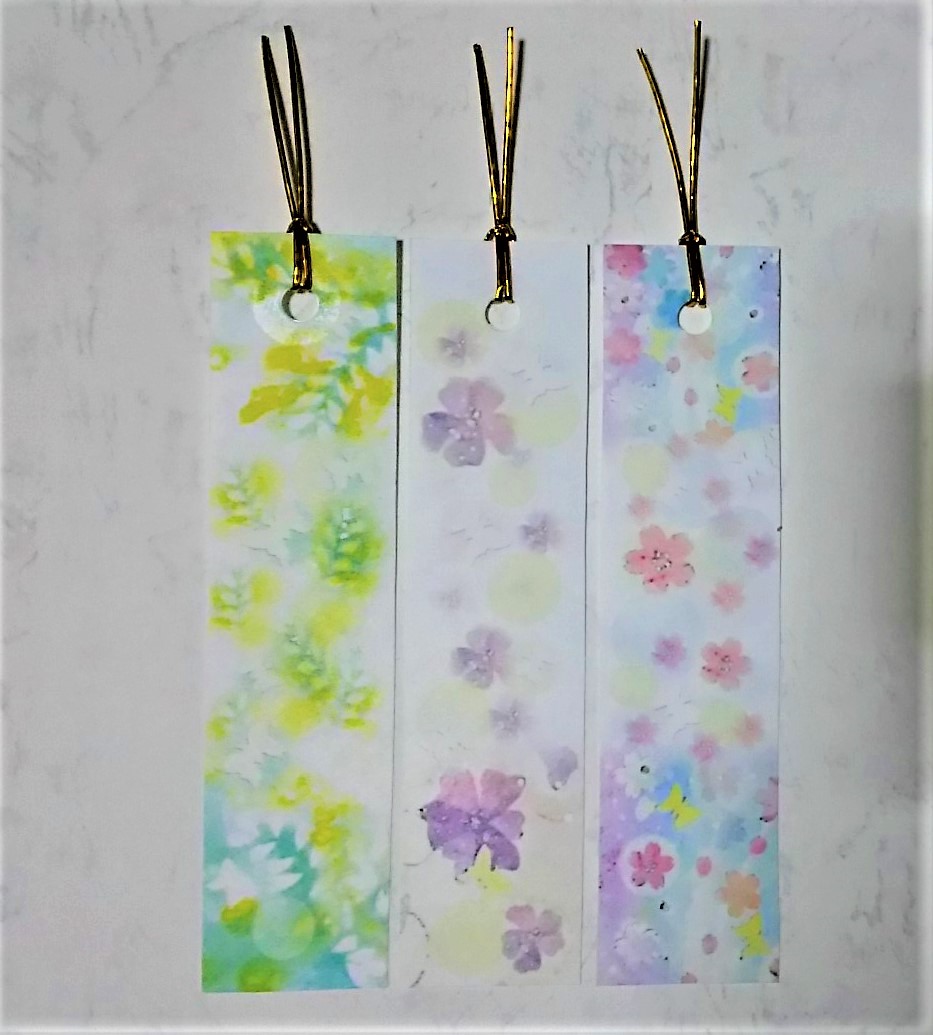 3種の花の栞 しおり ミモザ スミレ 桜 パステルアートのブックマーク Iichi ハンドメイド クラフト作品 手仕事品の通販