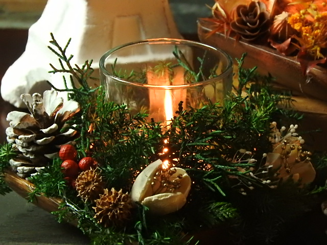 森のクリスマスキャンドル 聖なる夜を灯すアロマ キャンドルホルダー Iichi ハンドメイド クラフト作品 手仕事品の通販