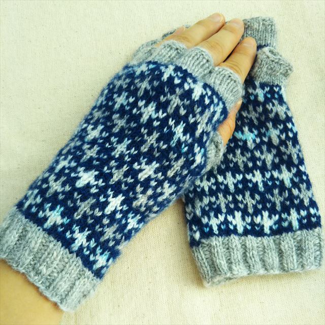 手紡ぎ毛糸の指なし手袋 ネイビー雪の結晶柄 Iichi ハンドメイド クラフト作品 手仕事品の通販