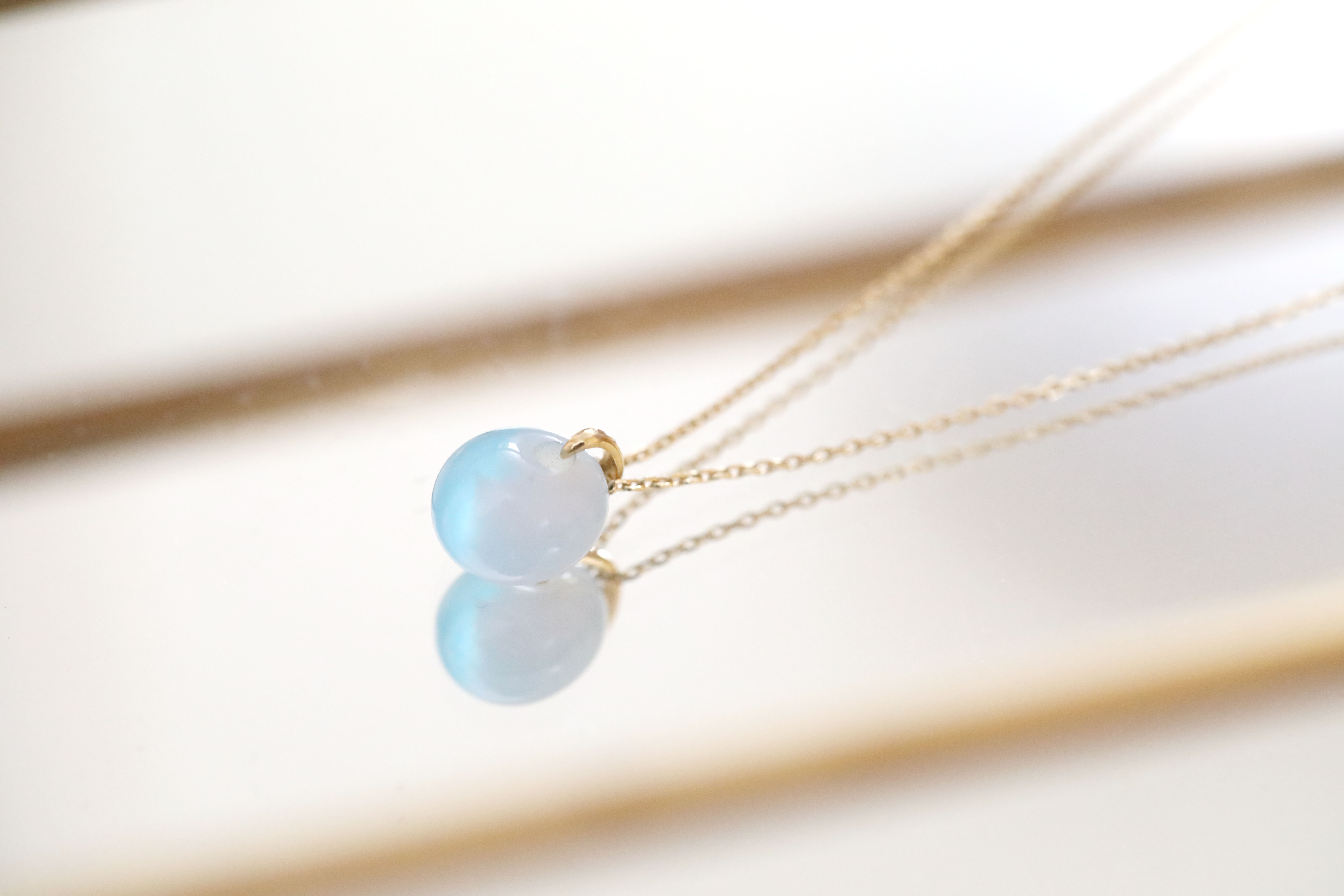 ハンドメイドガラスのネックレス ブルーとピンクのグラデーション Iichi ハンドメイド クラフト作品 手仕事品の通販