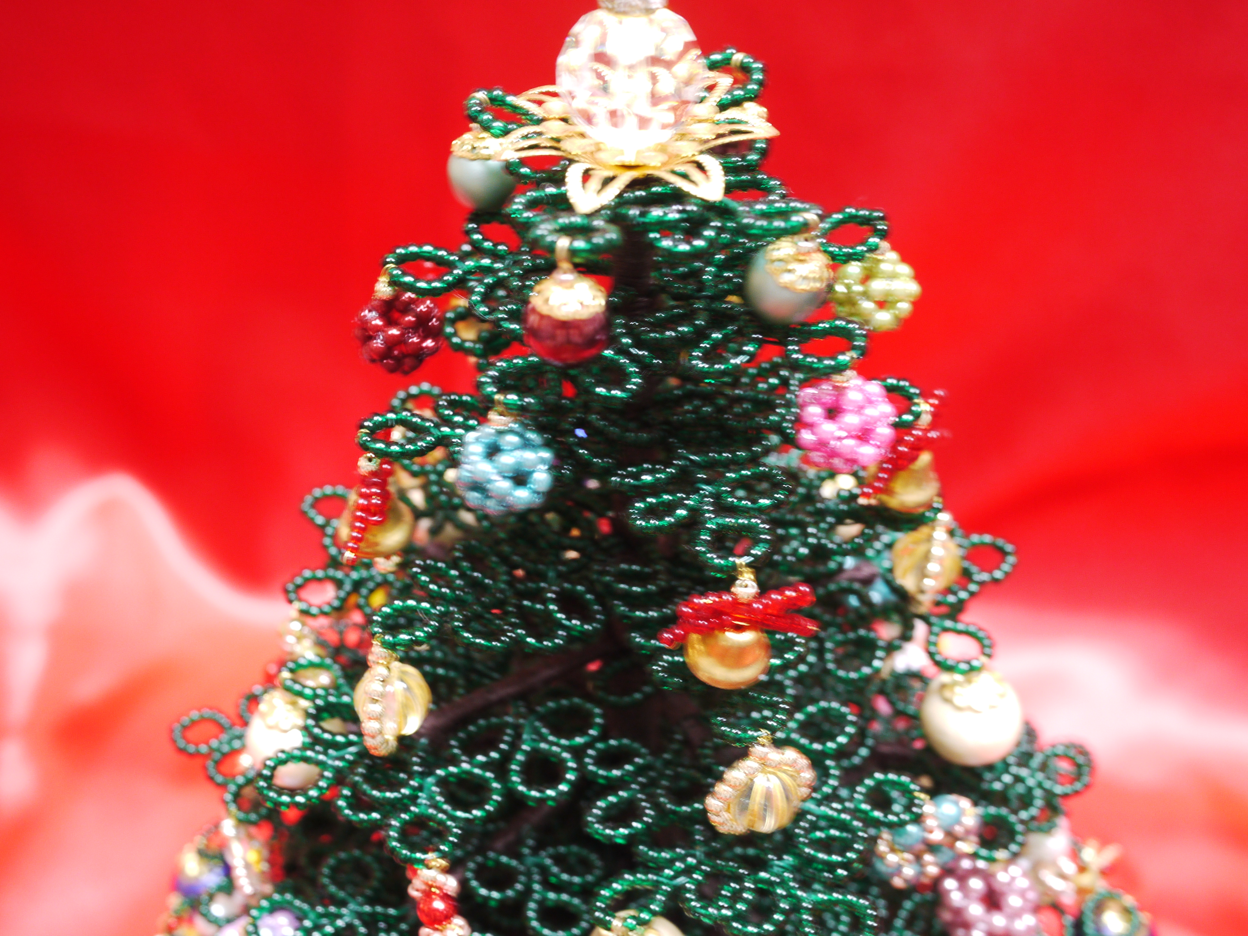ビーズのクリスマスツリー グリーン サイズ L Iichi ハンドメイド クラフト作品 手仕事品の通販
