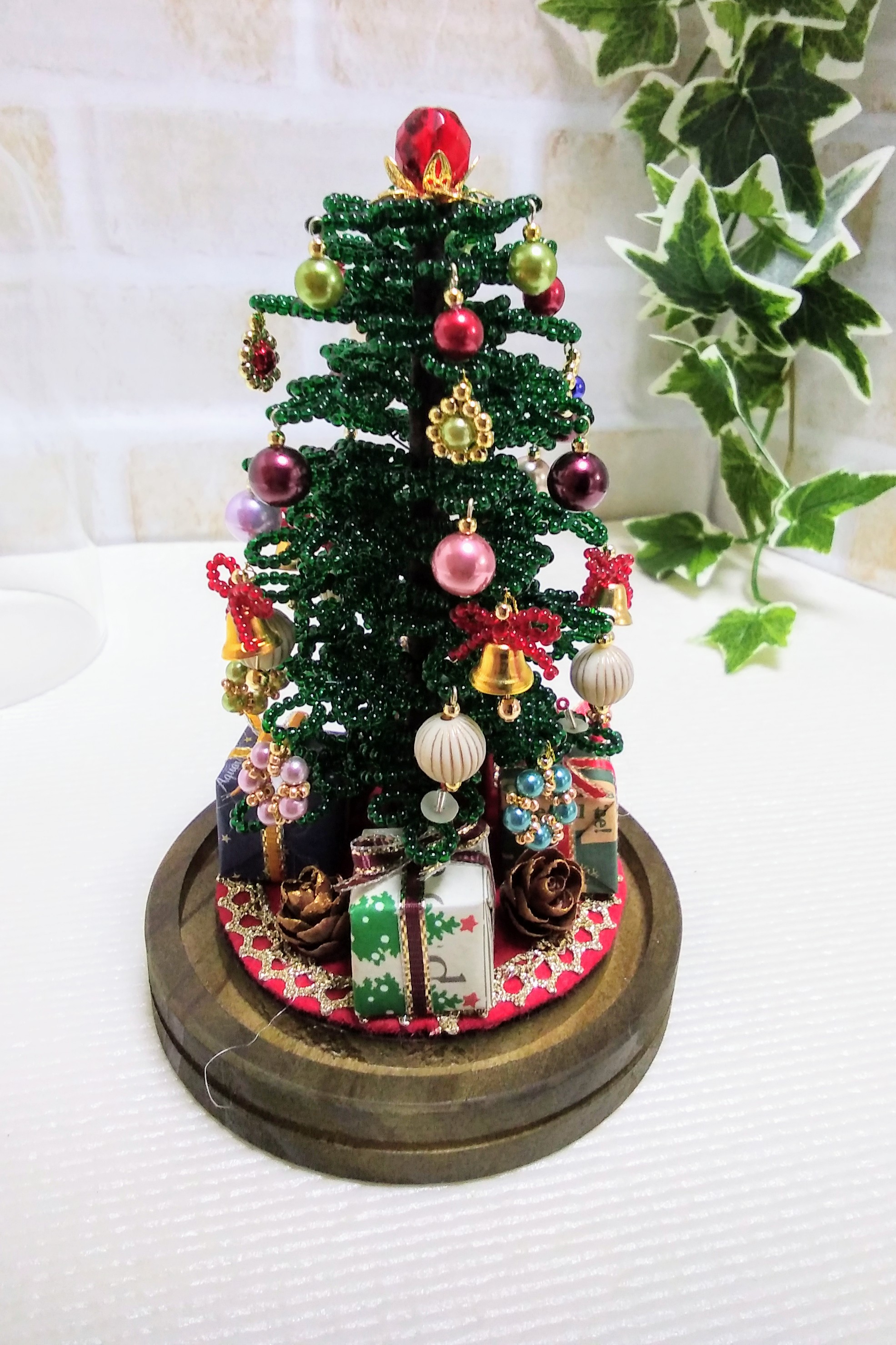 ビーズのクリスマスツリー 深緑 サイズ S Iichi ハンドメイド クラフト作品 手仕事品の通販