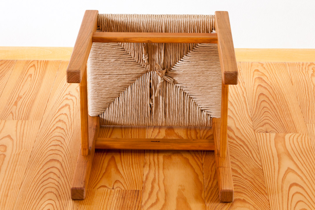 座編みのスツール | iichi ハンドメイド・クラフト作品・手仕事品の通販