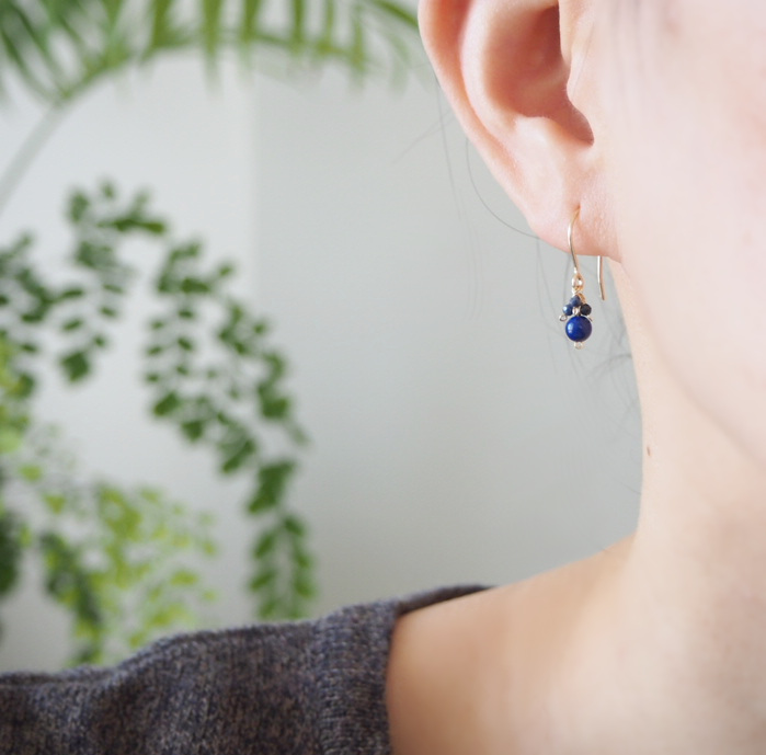 14kgf：*mini*ピアス ラピスラズリとサファイア（№9036） | iichi 