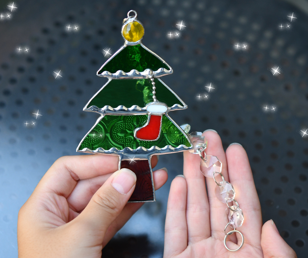 キラキラガーランド付きクリスマスツリー ステンドグラス Iichi ハンドメイド クラフト作品 手仕事品の通販