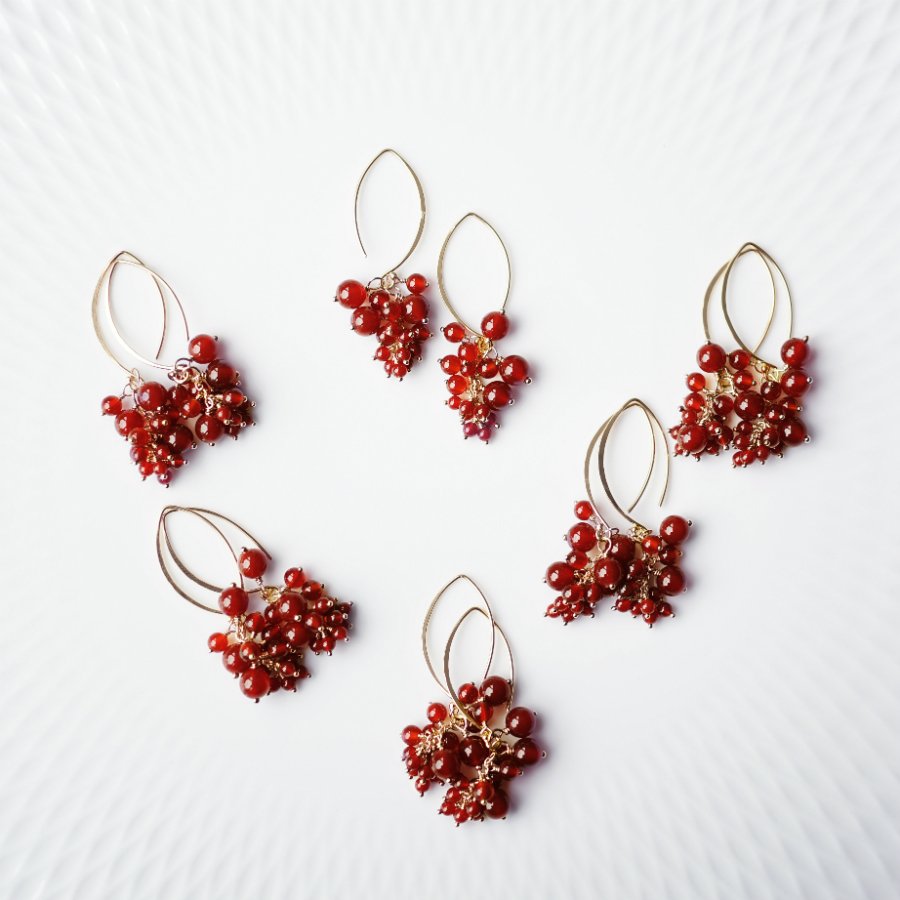 レッドアゲートによる赤スグリの房ピアス Red Currant Iichi ハンドメイド クラフト作品 手仕事品の通販