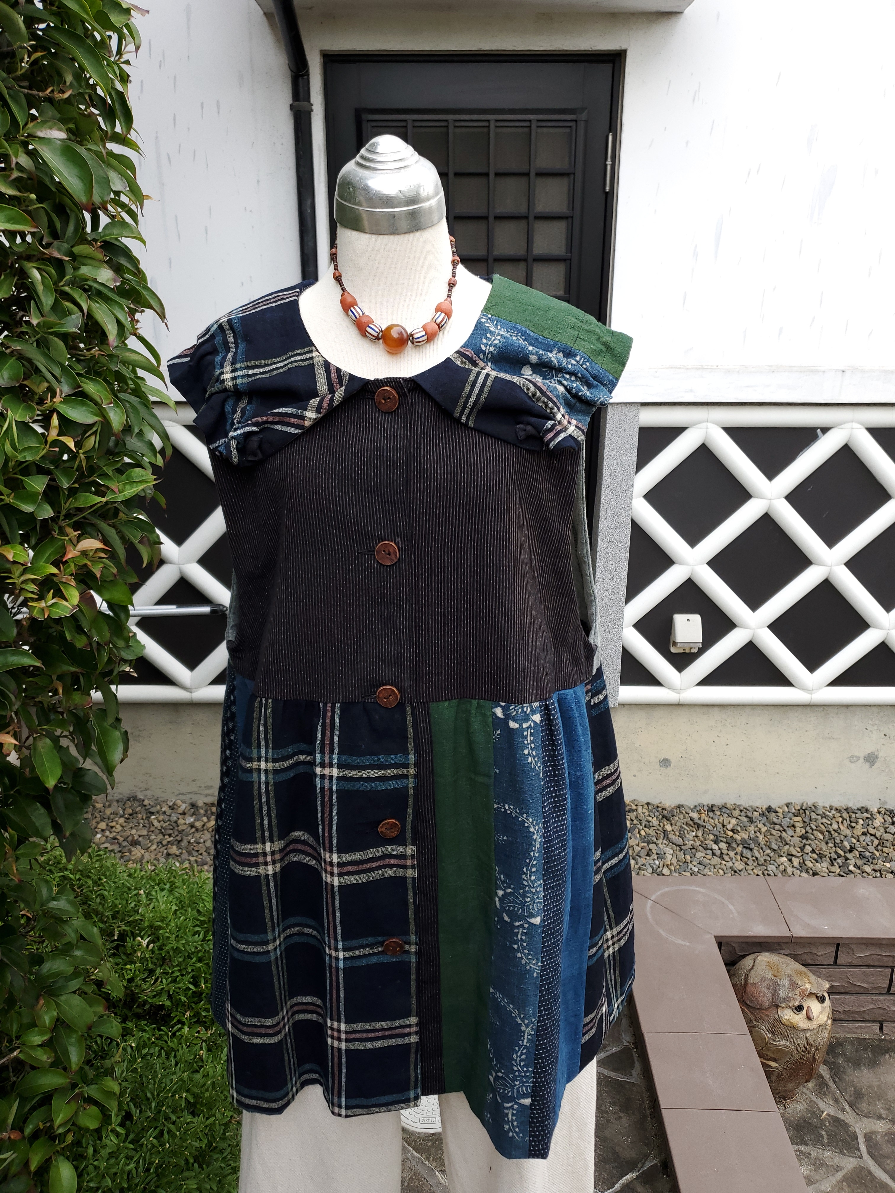 着物リメイク ハンドメイド 衿が可愛い かすりパッチ 袖なしチュニック Iichi ハンドメイド クラフト作品 手仕事品の通販