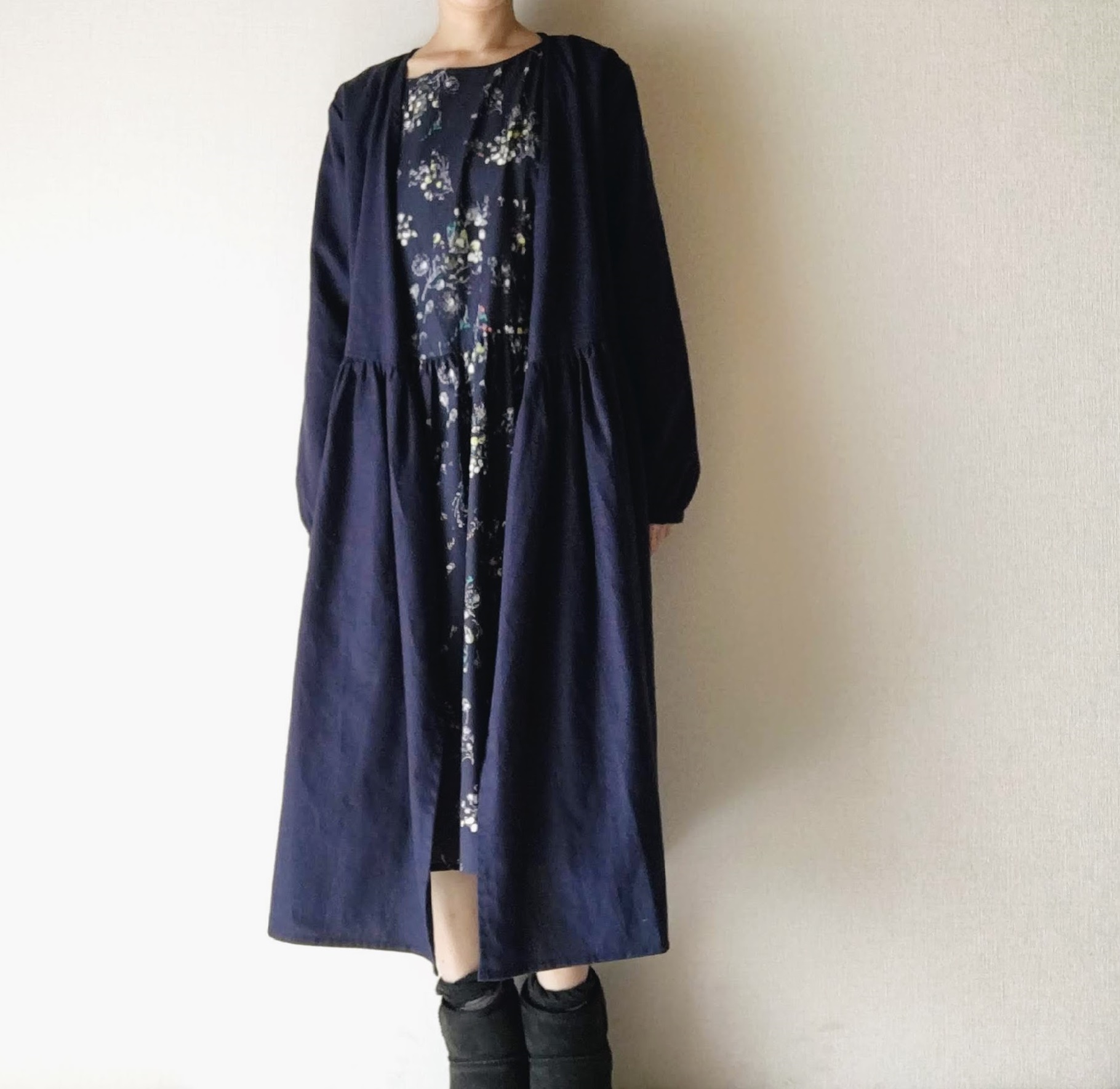 リボン結びのカシュクールワンピース 羽織り シンプル無地のコットンリネン ダークネイビー Iichi ハンドメイド クラフト作品 手仕事品の通販