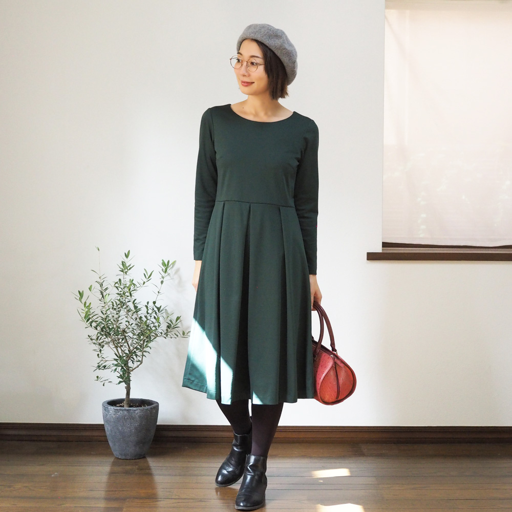 Xs Ll受注制作 アーミッシュ風シンプルワンピース ダークグリーン 定番生地 Iichi ハンドメイド クラフト作品 手仕事品の通販