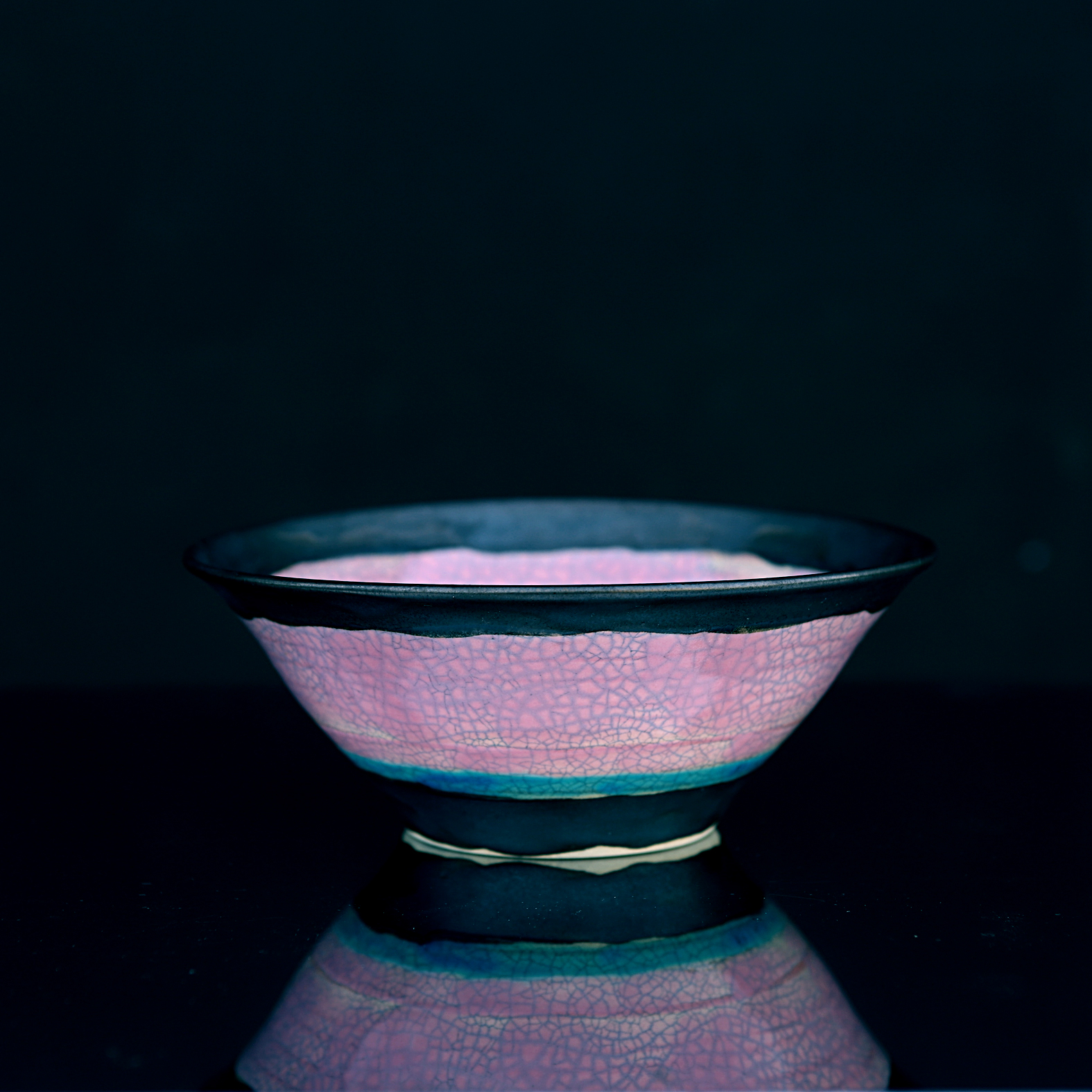 ピンク釉とターコイズ釉（貫入）のbowl | iichi ハンドメイド・クラフト作品・手仕事品の通販