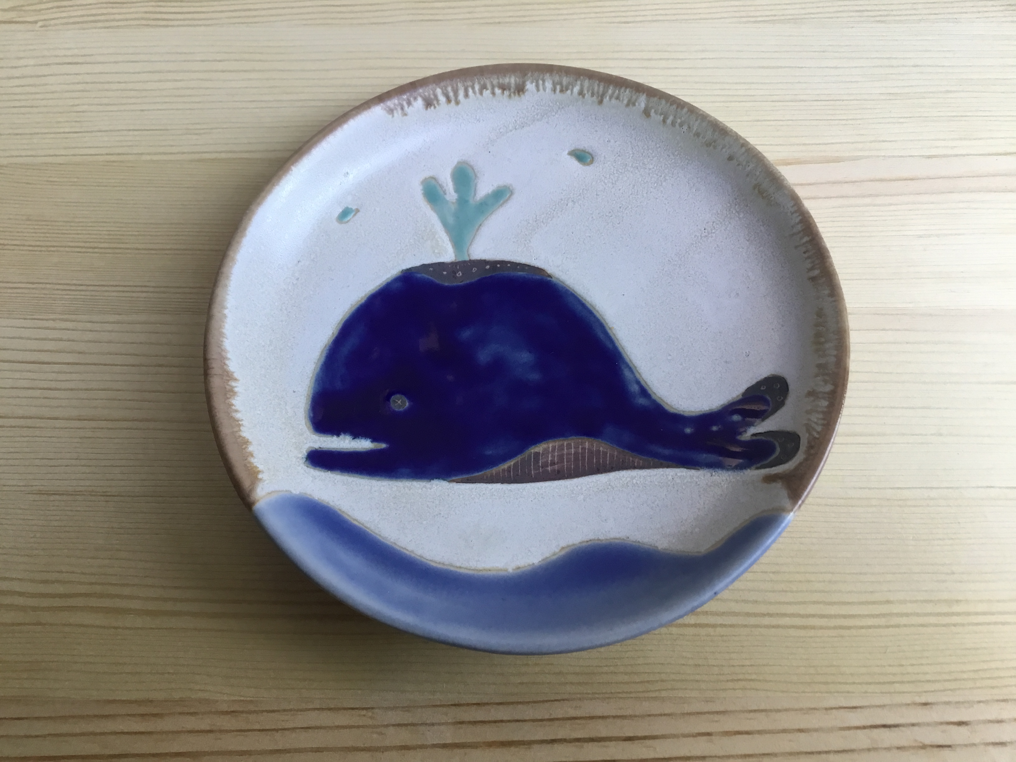 青いクジラの中皿 Iichi ハンドメイド クラフト作品 手仕事品の通販